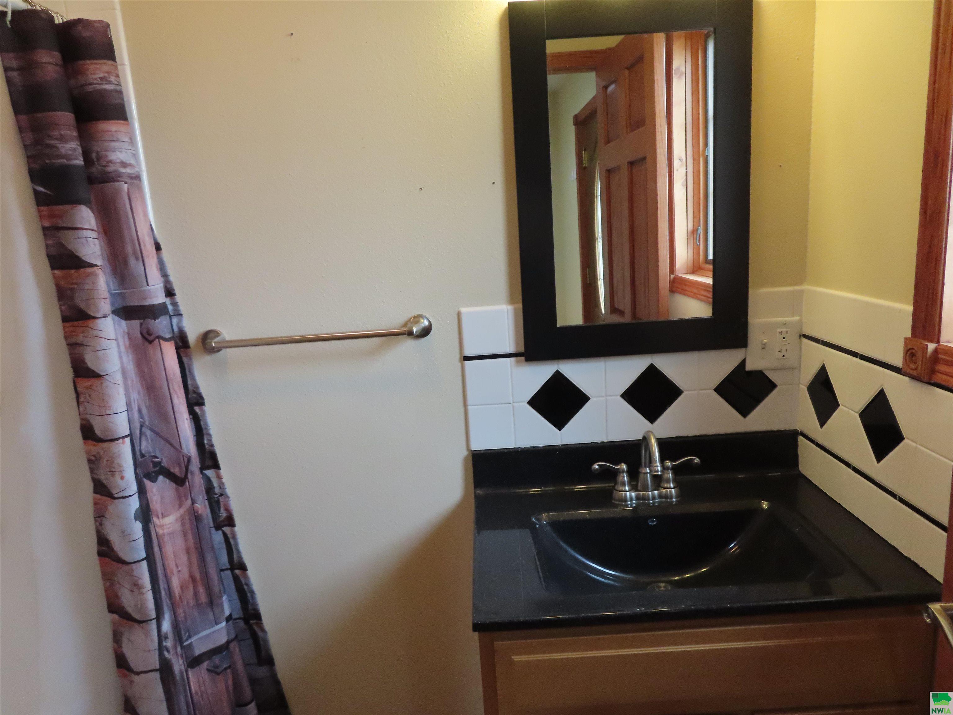 MLS #828208