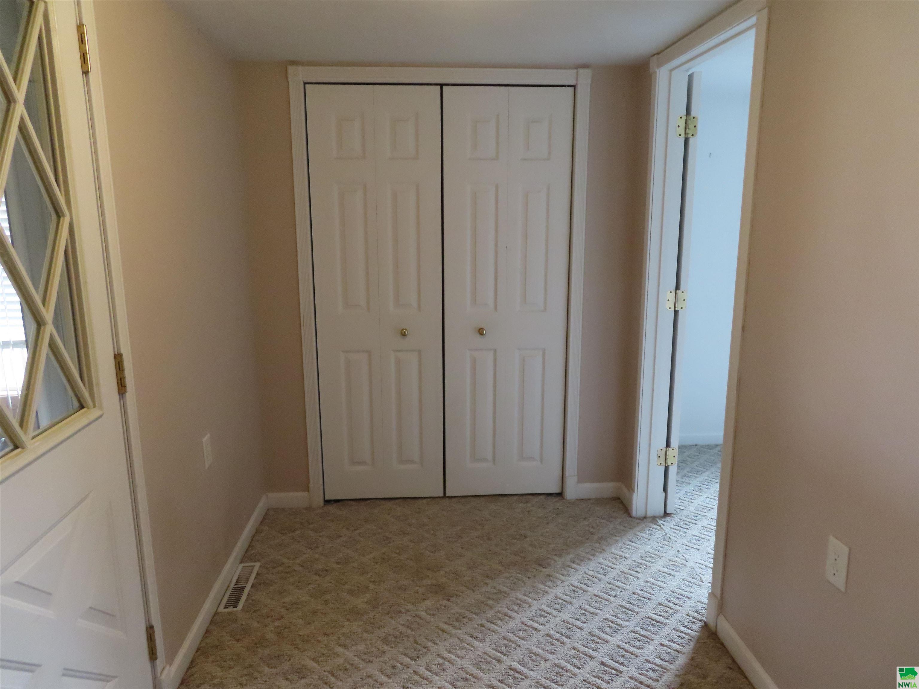 MLS #828208