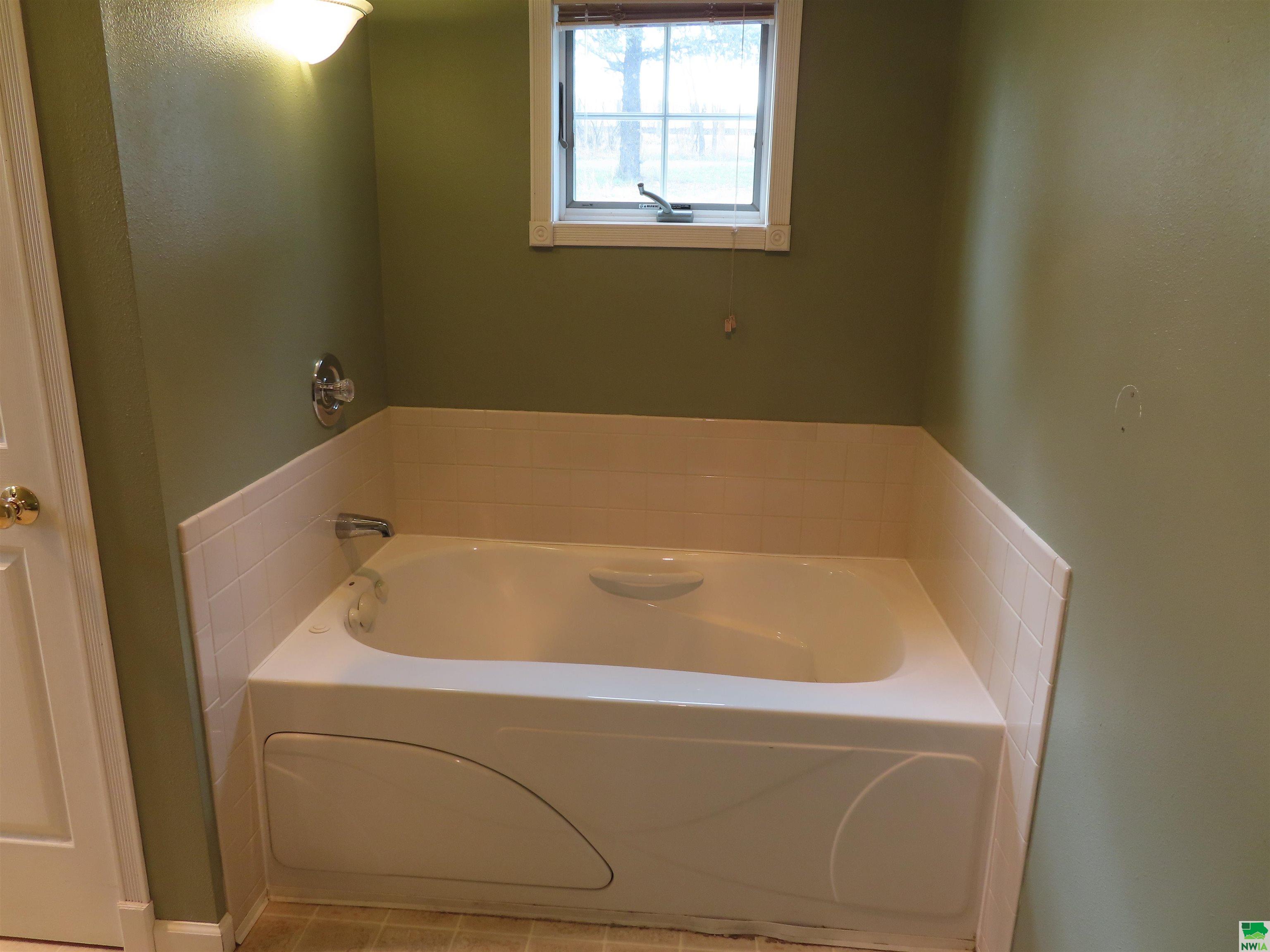 MLS #828208