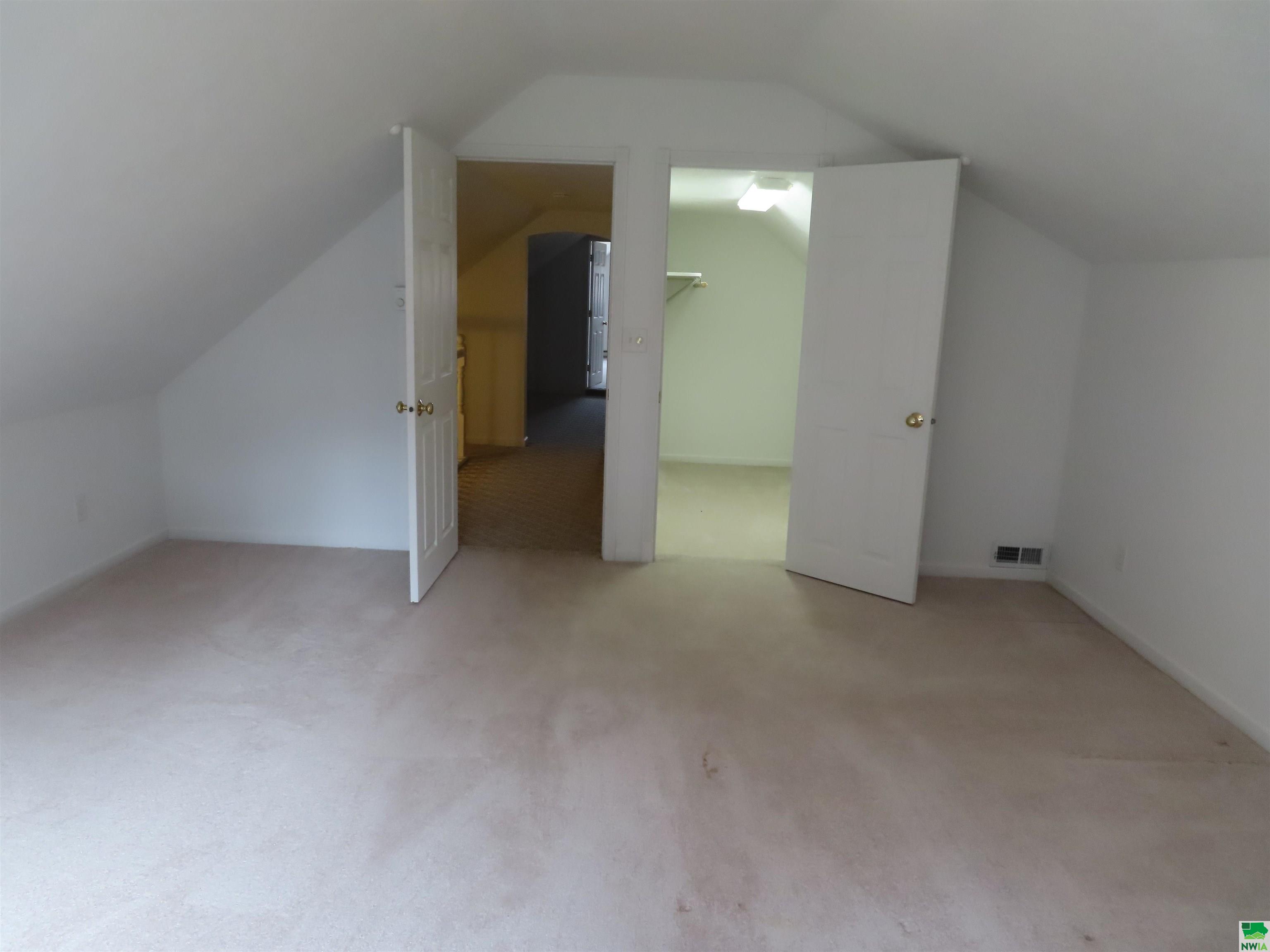 MLS #828208