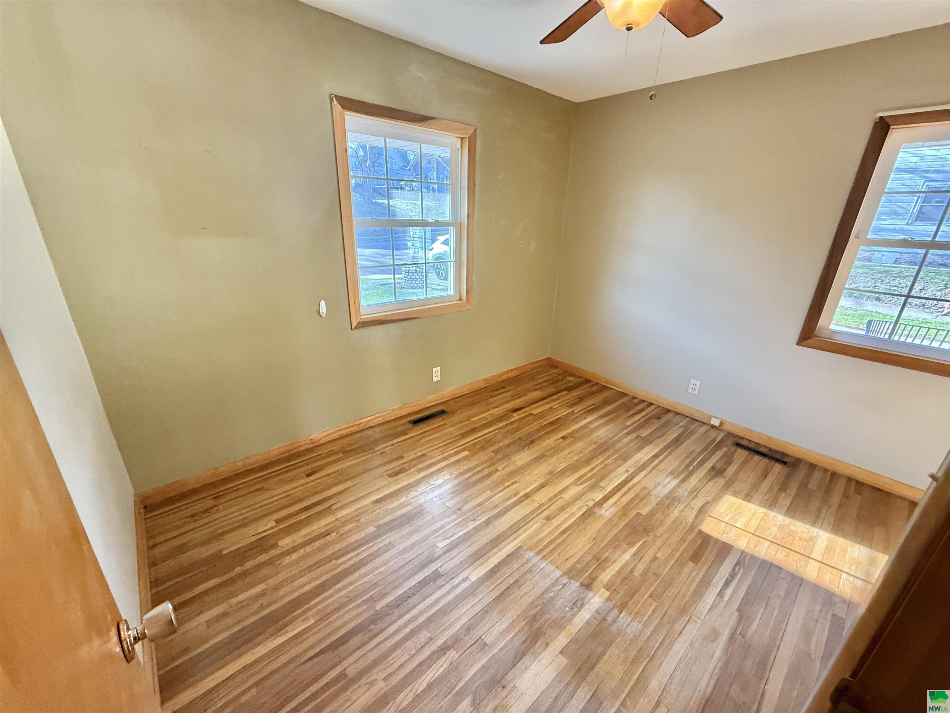 MLS #828215