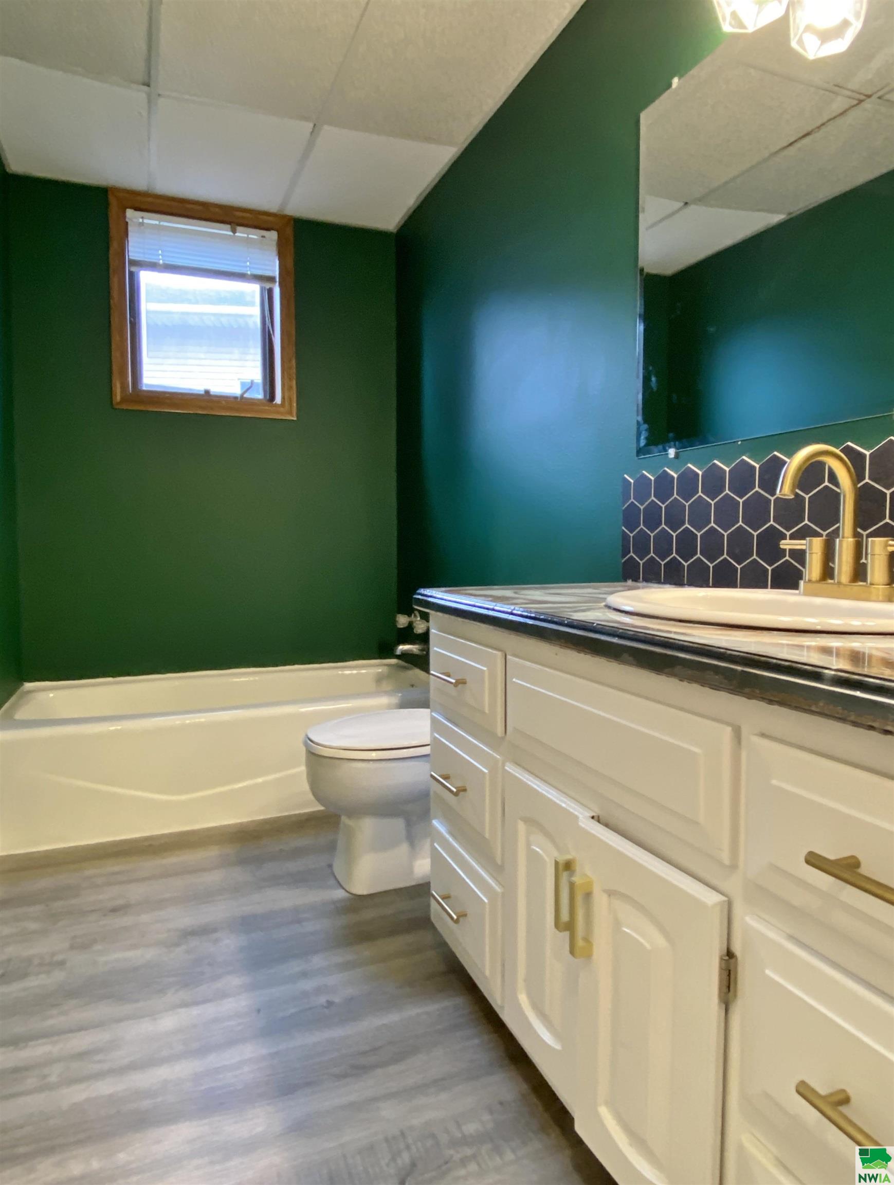MLS #828233