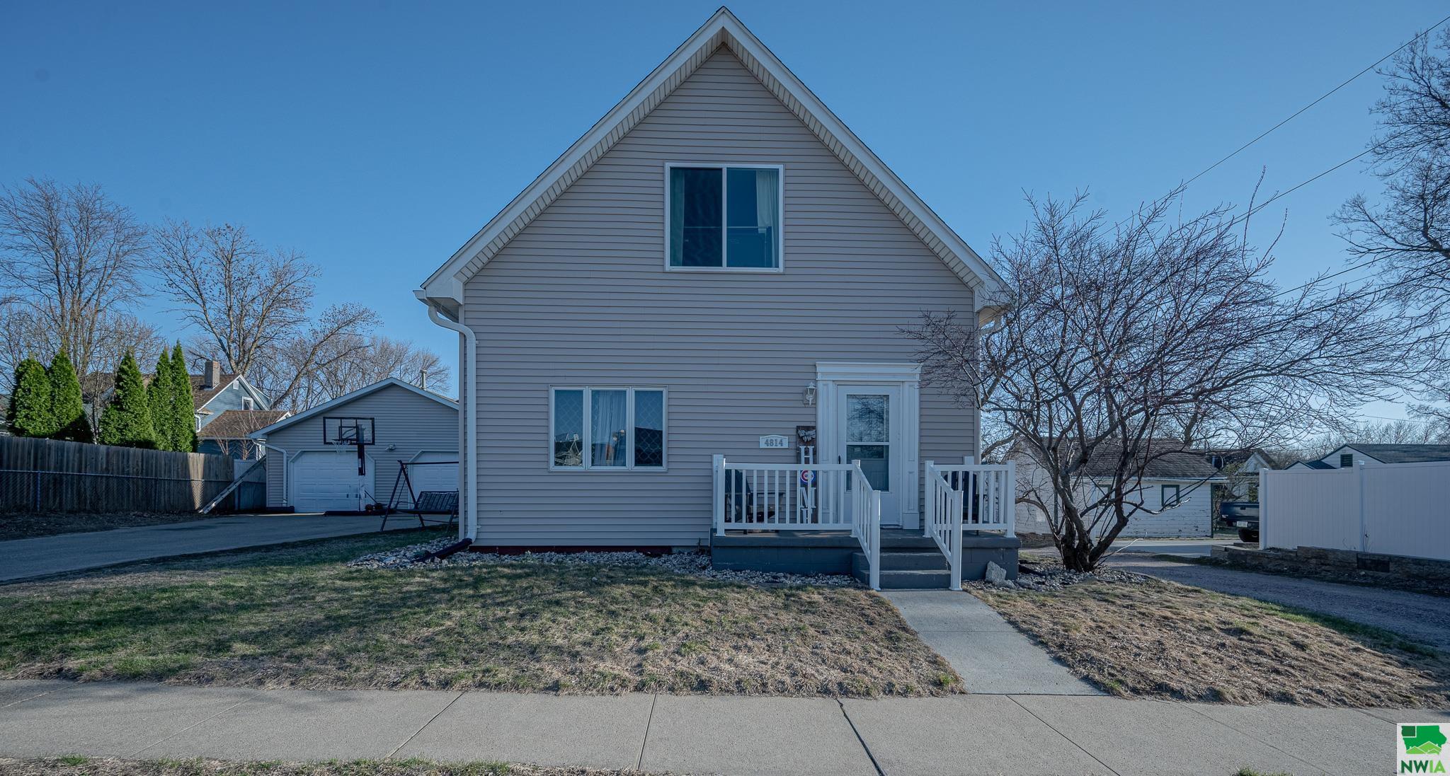 4814 6TH AVE, Sioux City, IA 51106 
