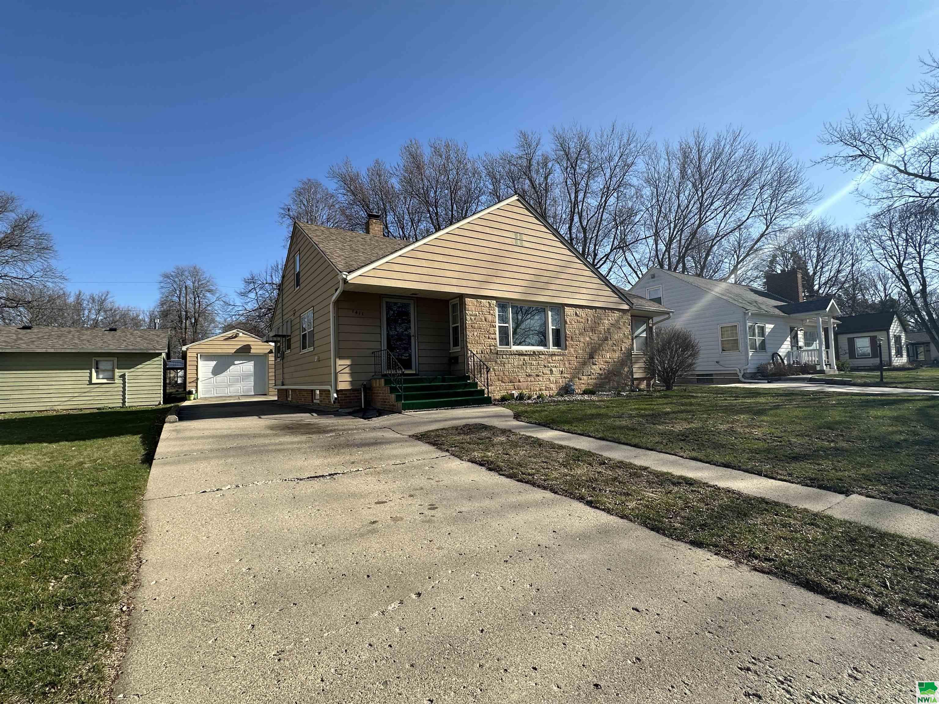 1411 Lochedem Drive, Storm Lake, IA 50588 