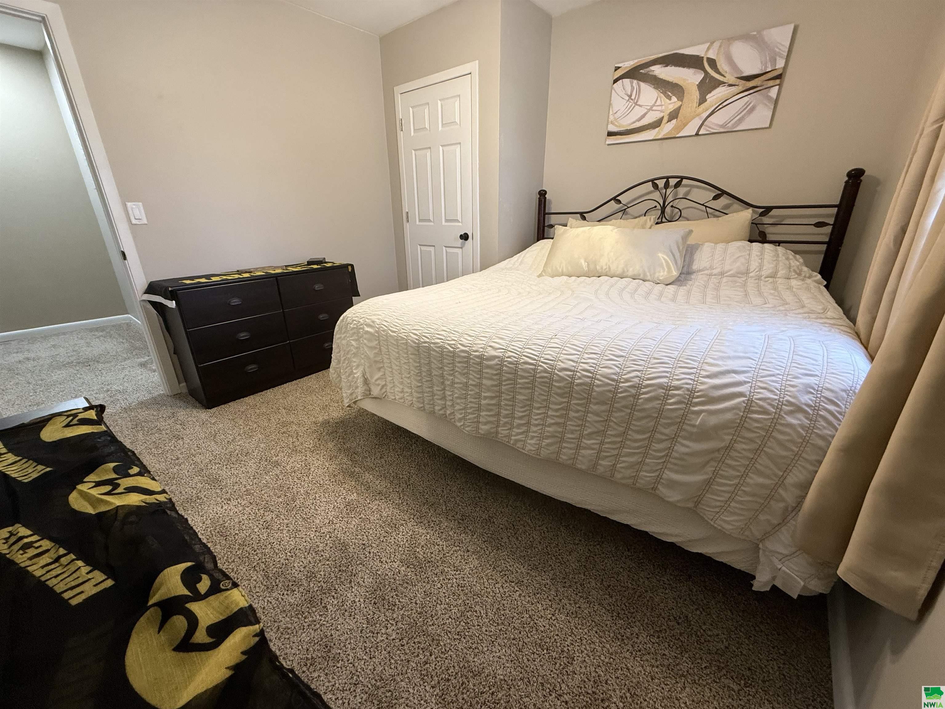 MLS #828247