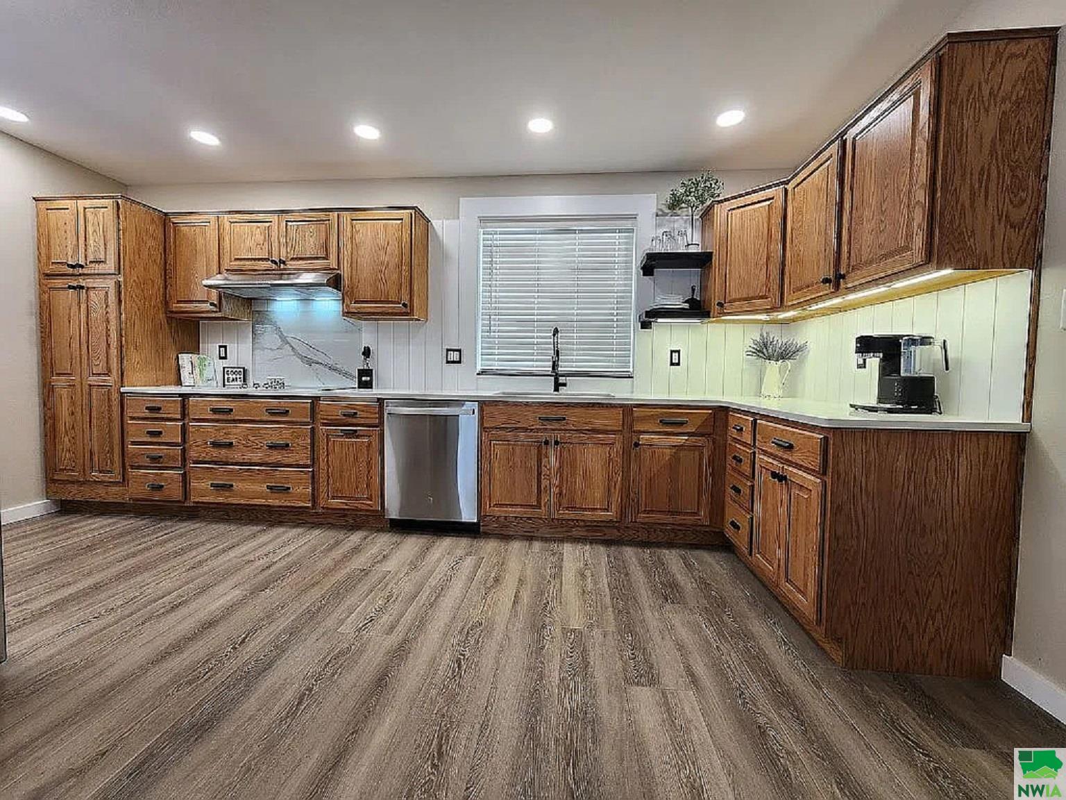 MLS #828250