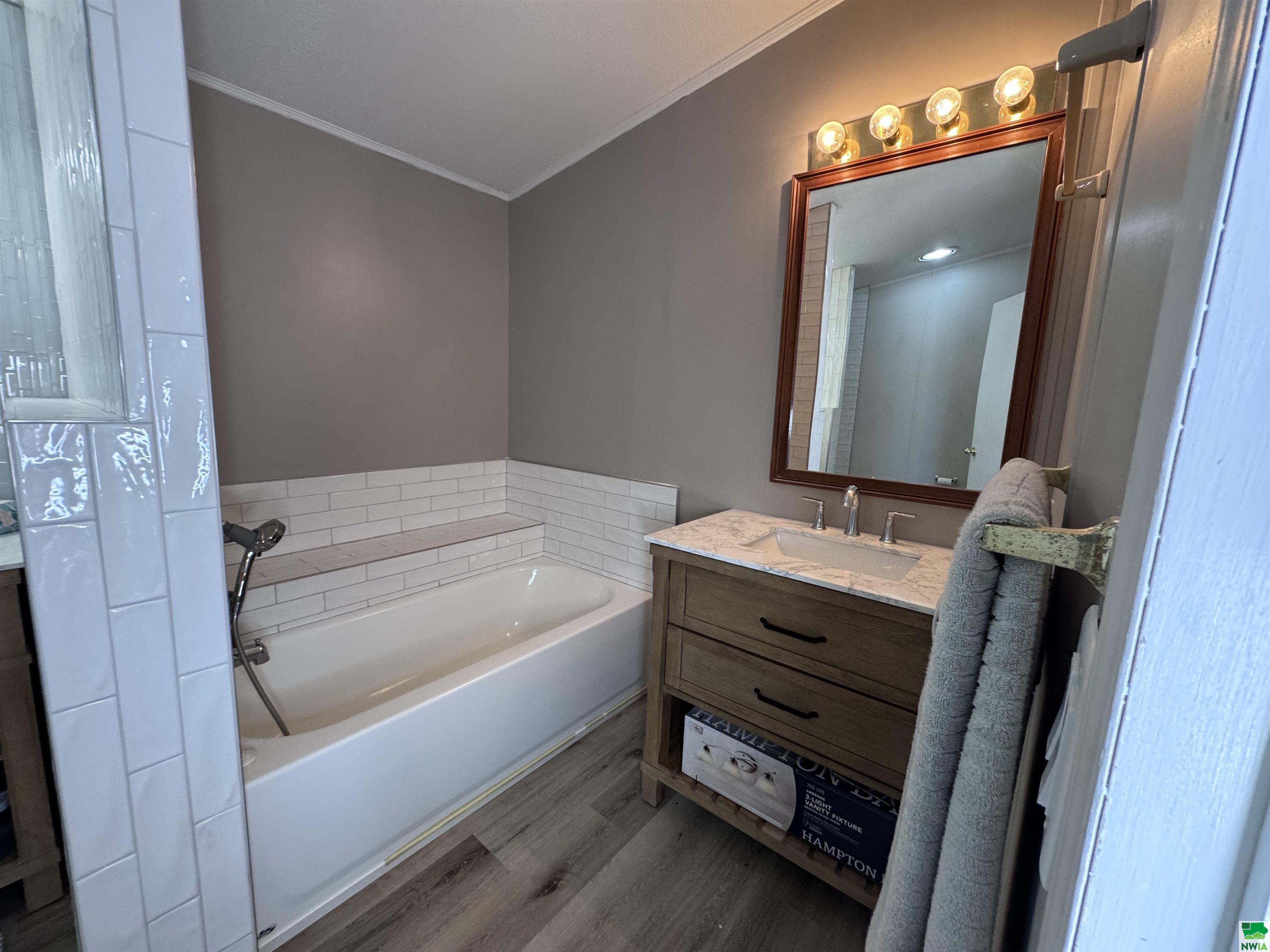 MLS #828271