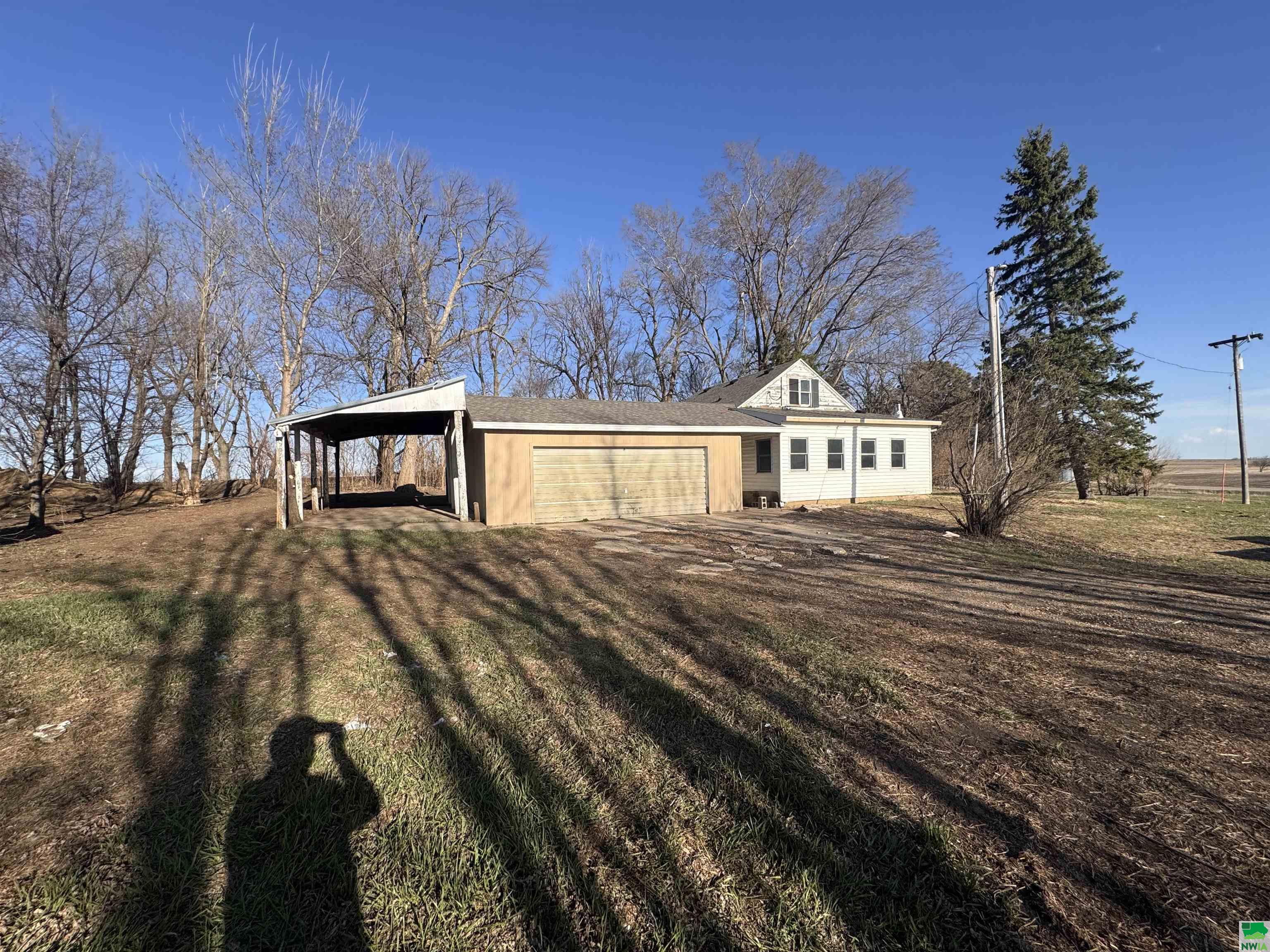 335 650th St, Washta, IA 51061 