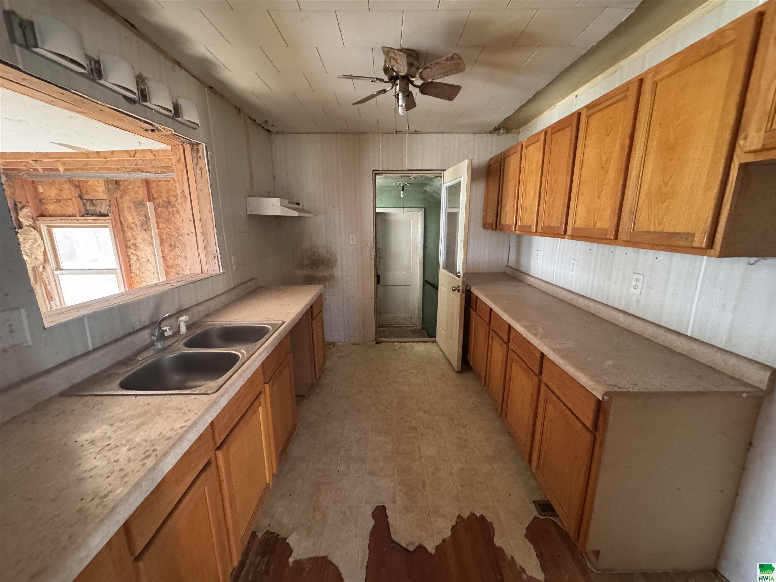 MLS #828272