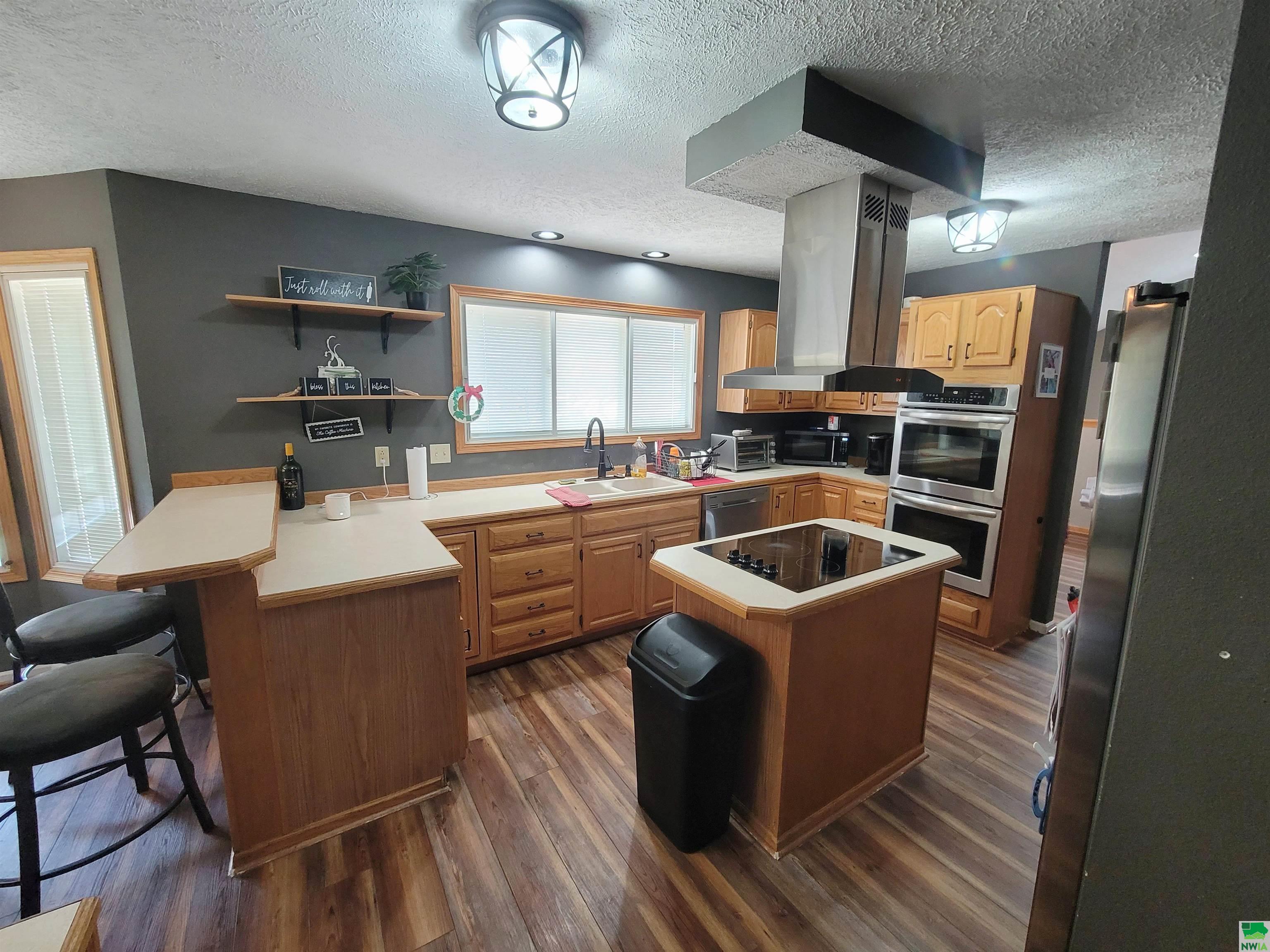 MLS #828277