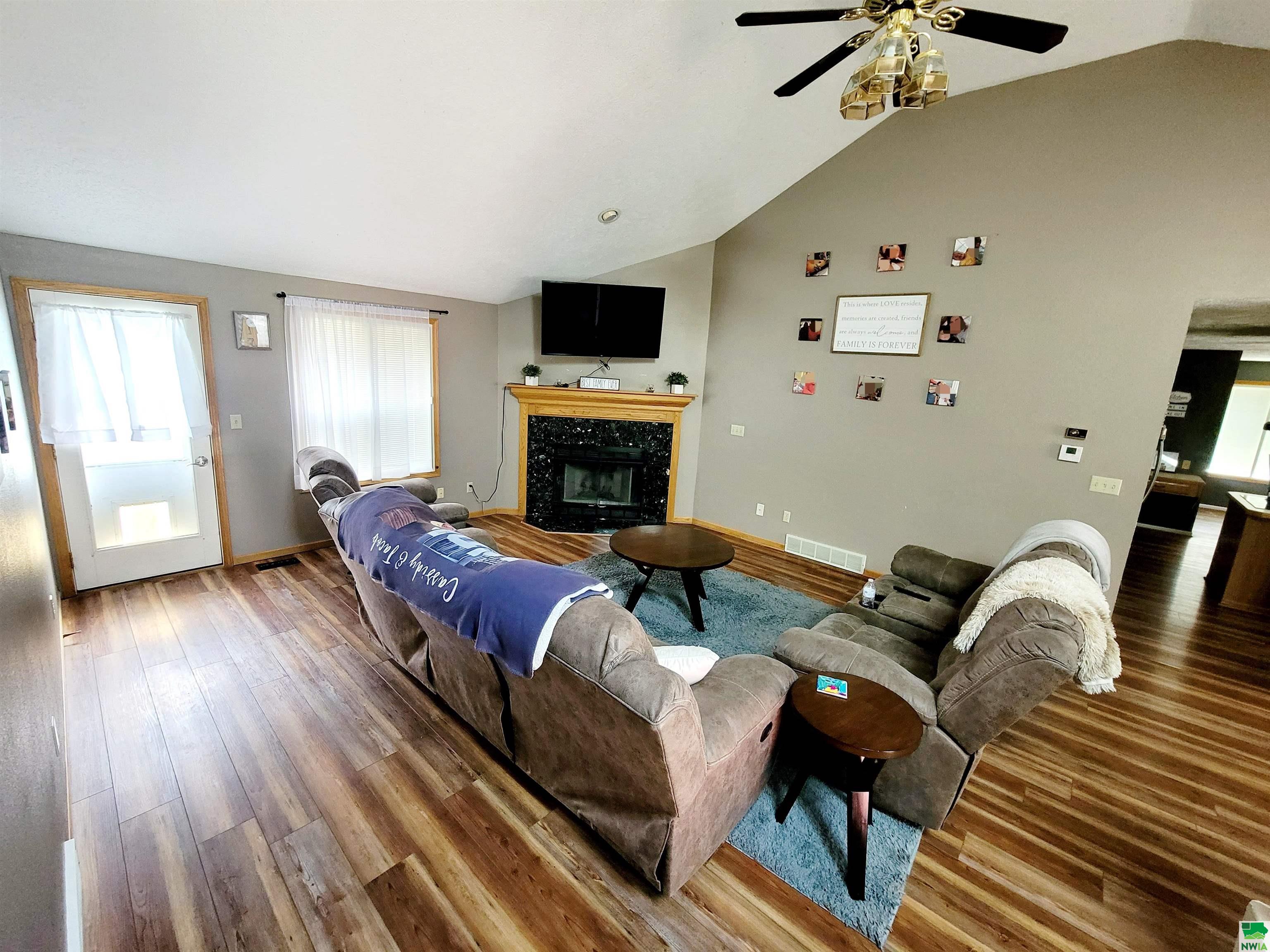 MLS #828277