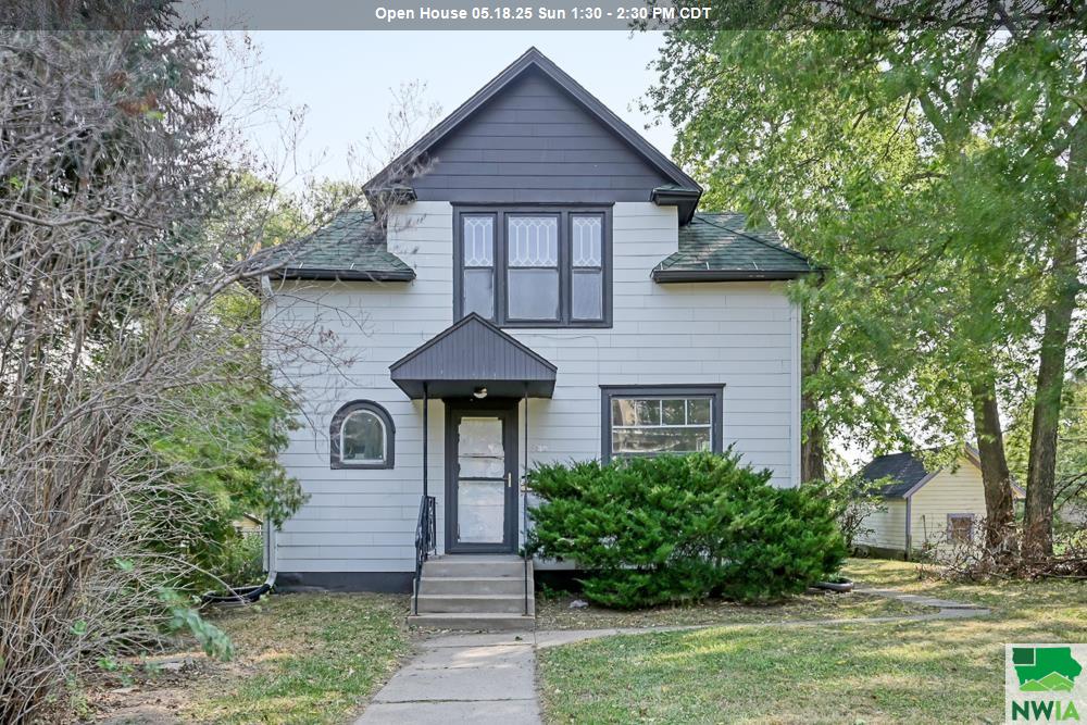 2410 NEBRASKA ST, Sioux City, IA 51104 
