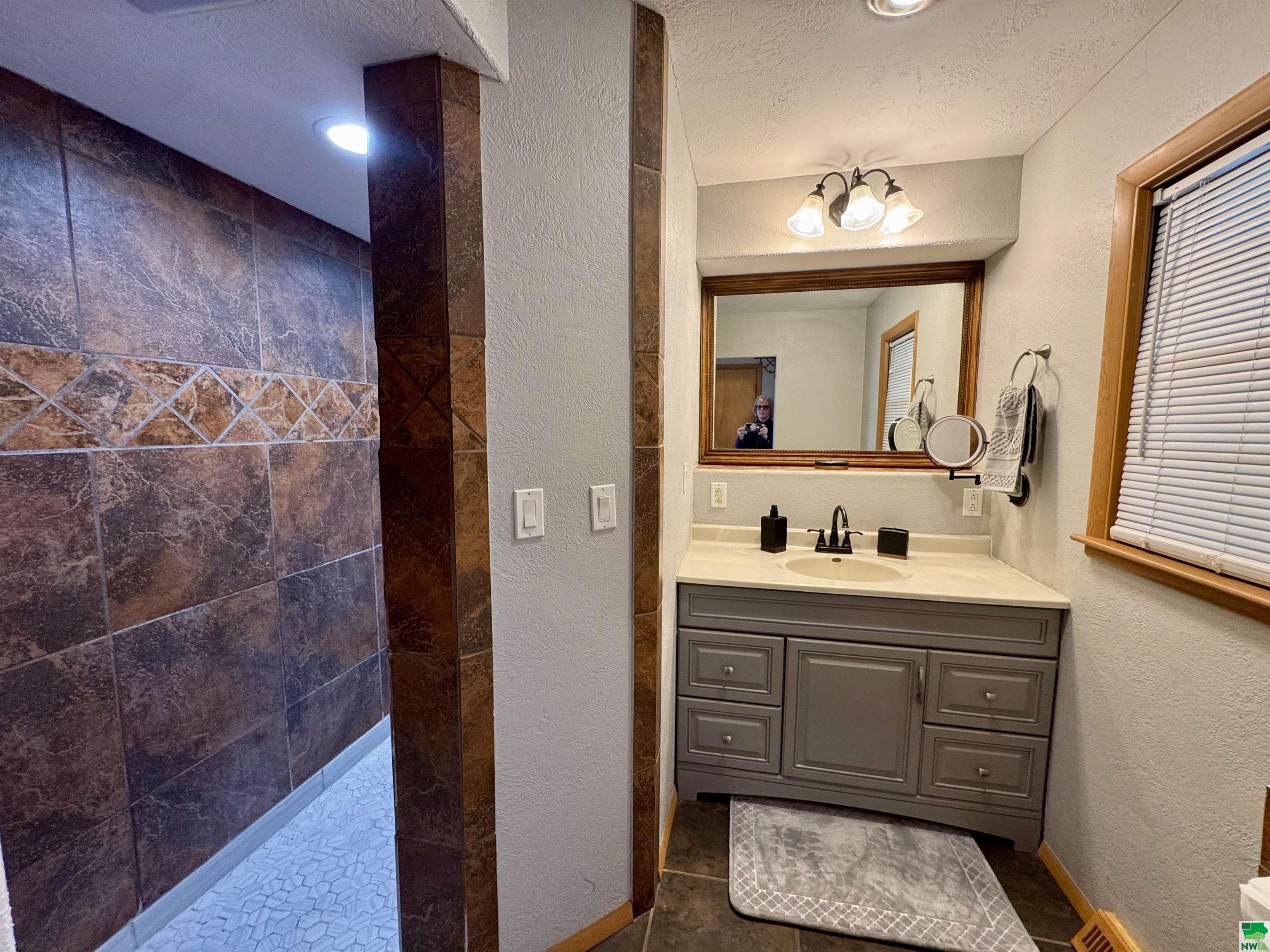 MLS #828289