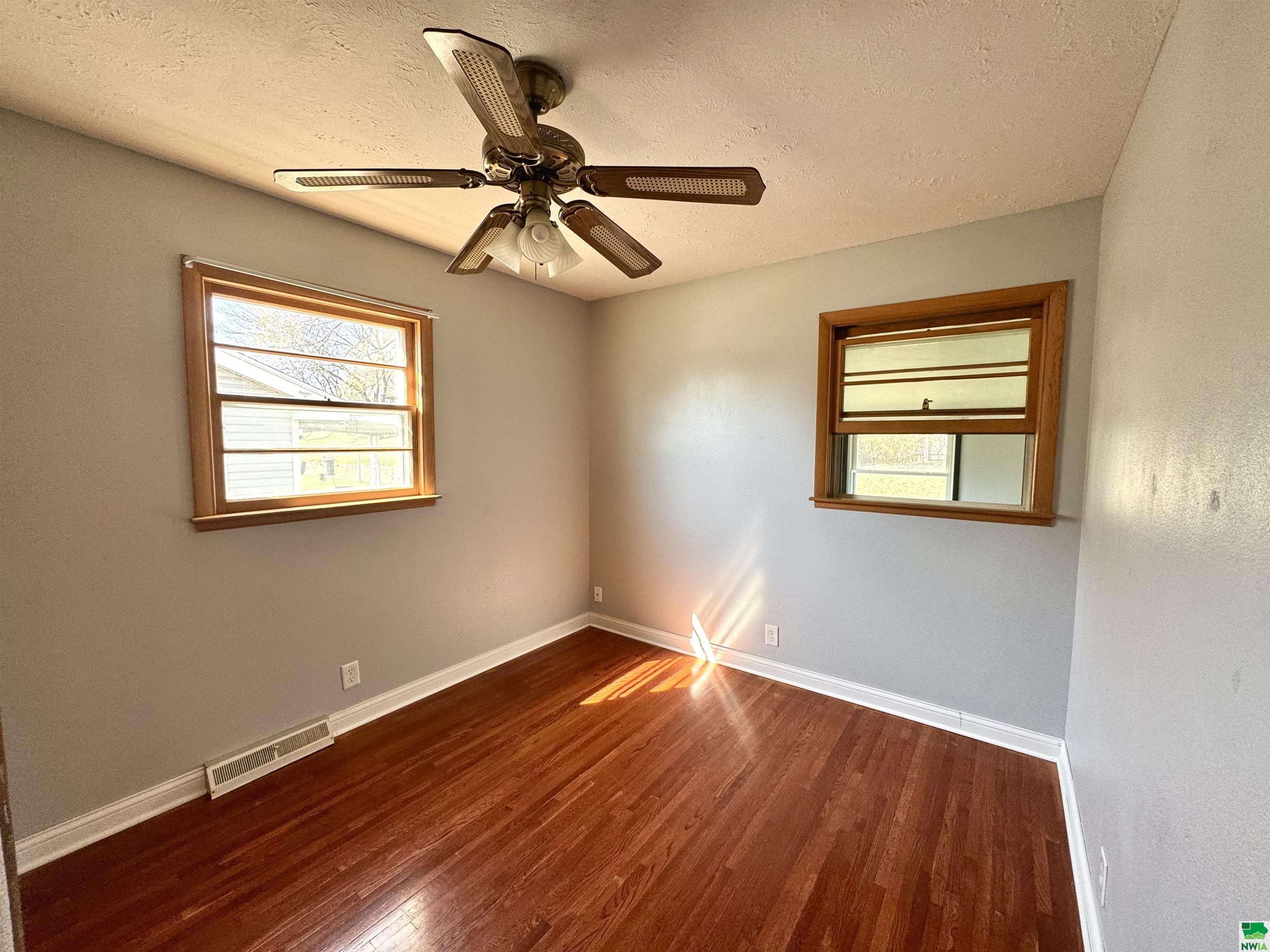 MLS #828289