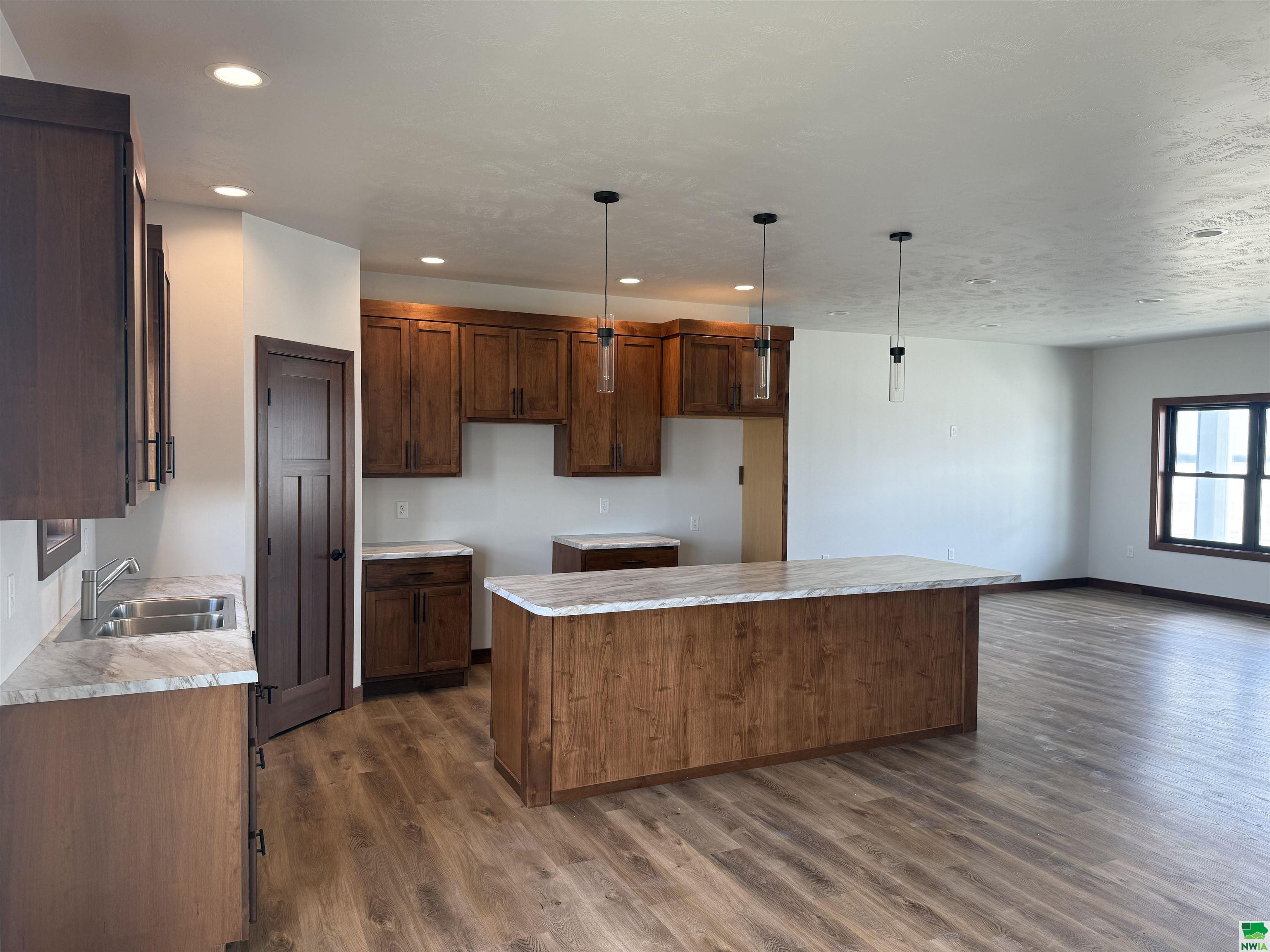 MLS #828302