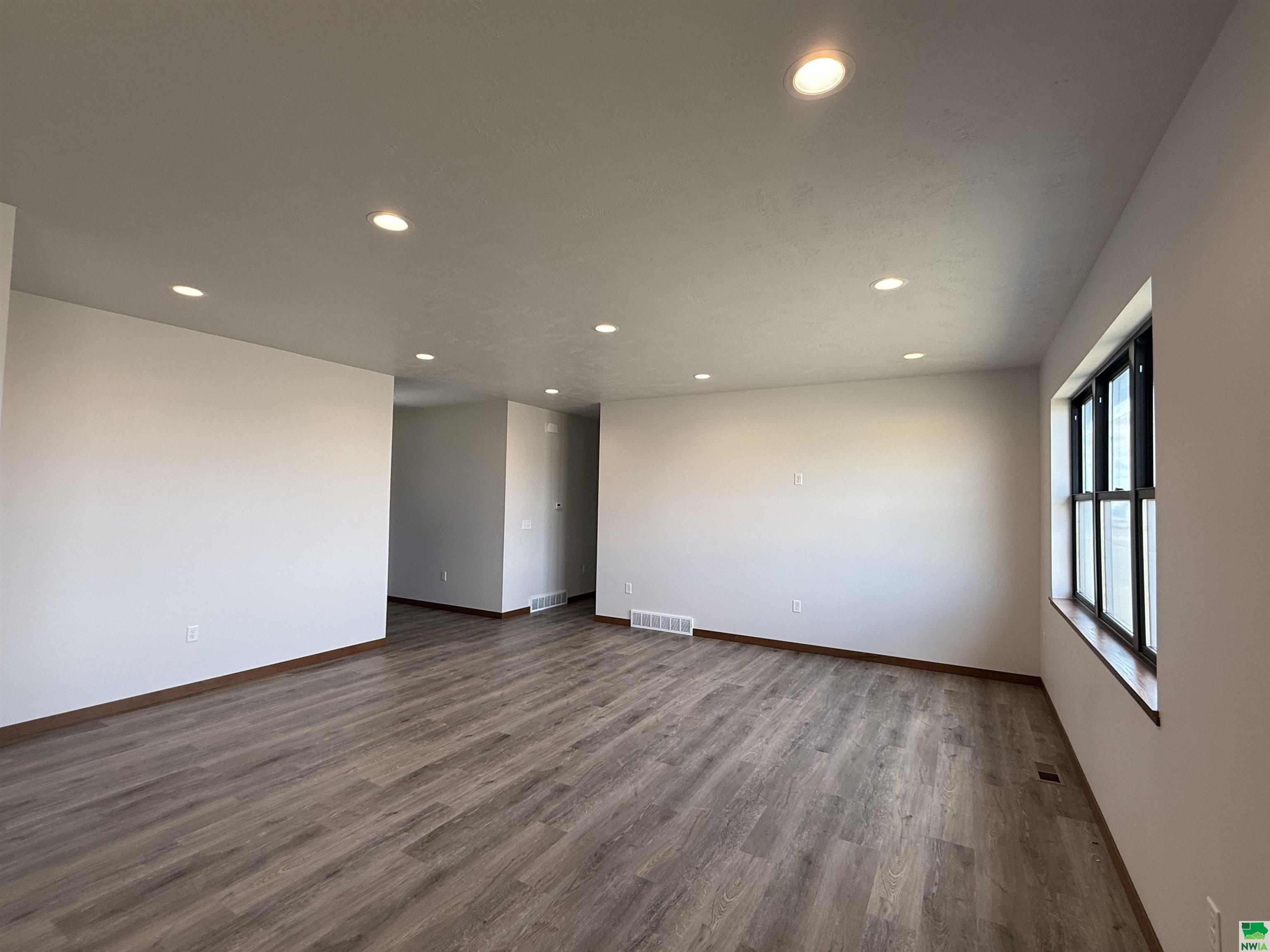 MLS #828303