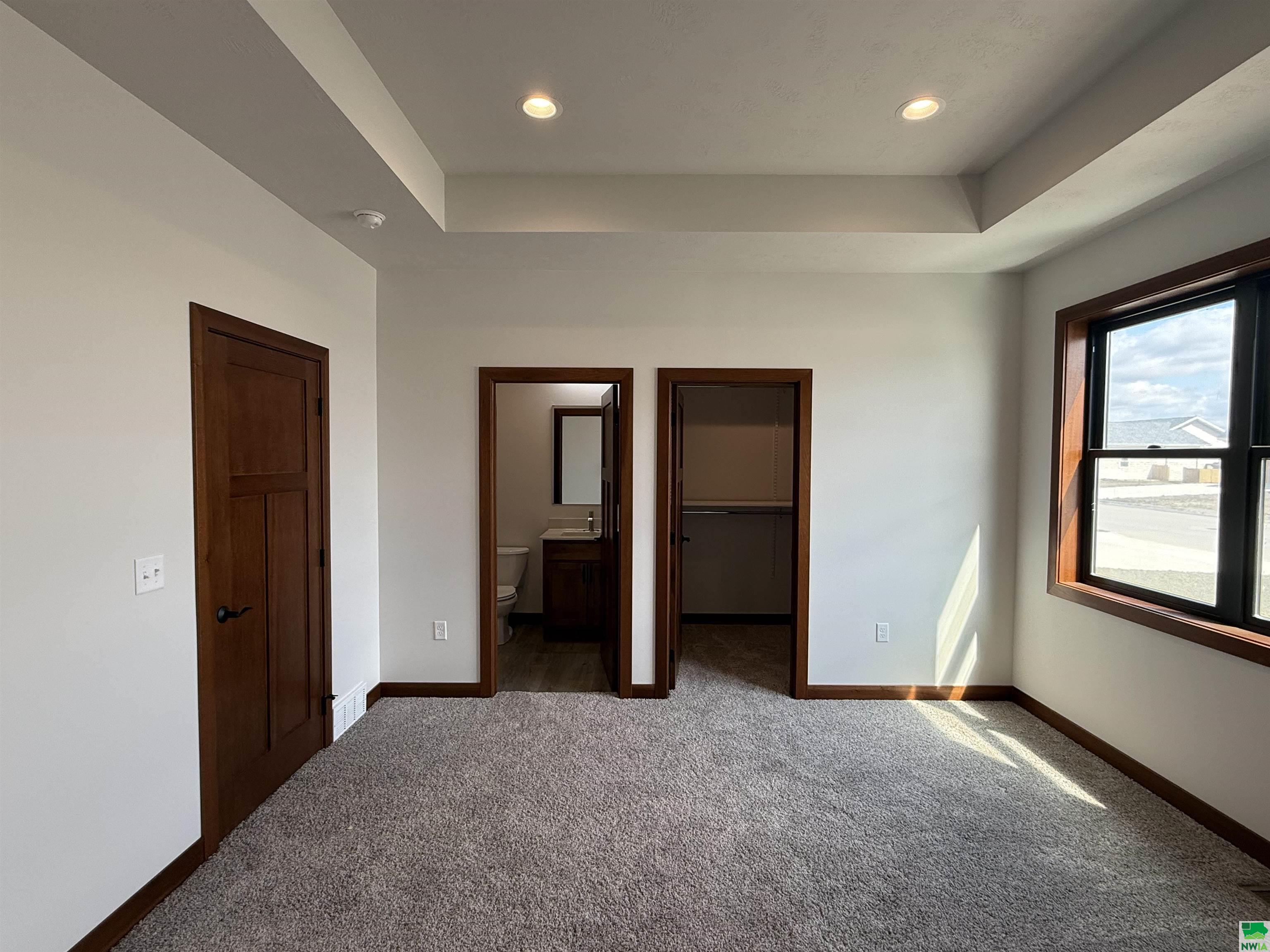 MLS #828304