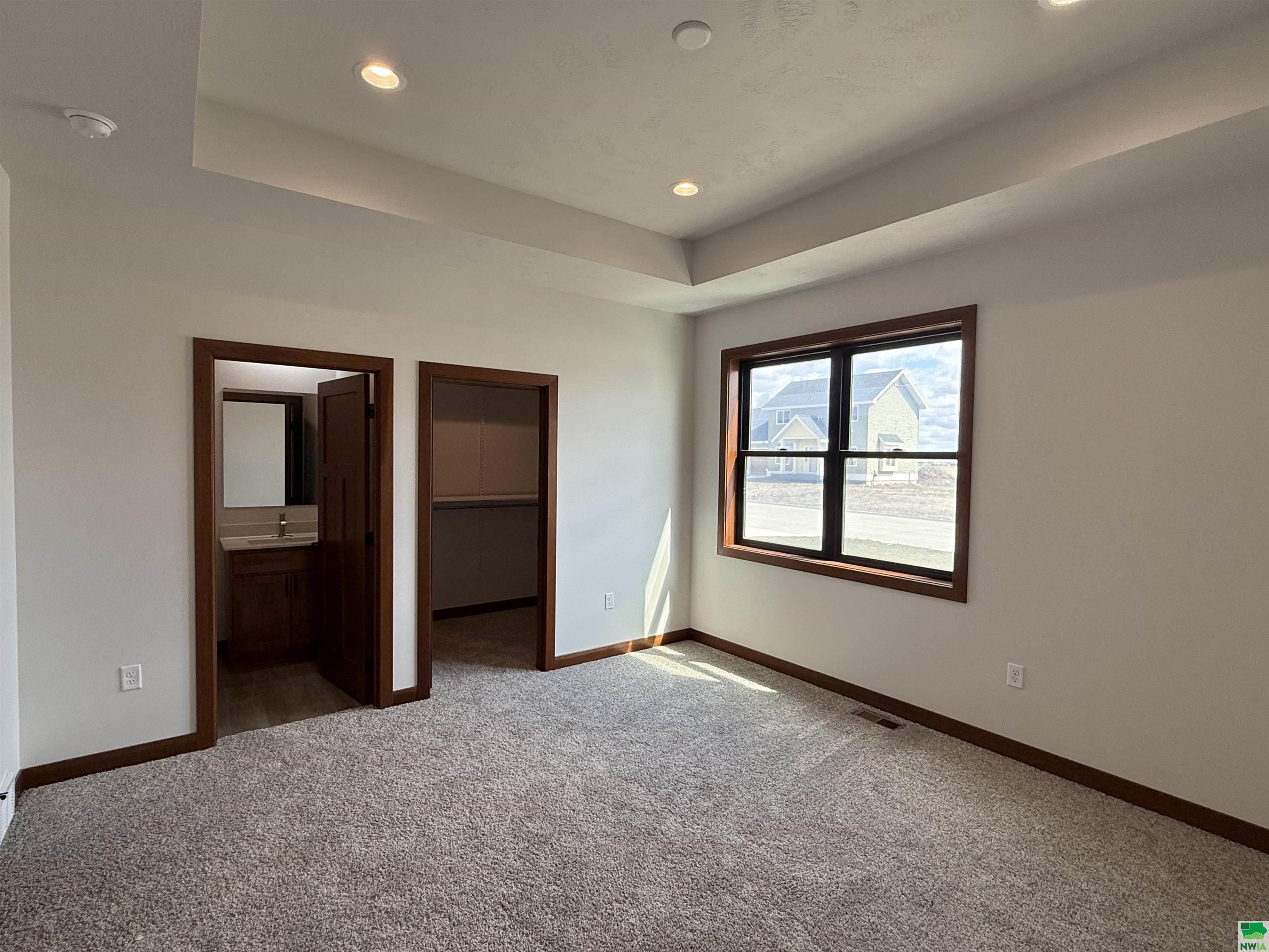 MLS #828304