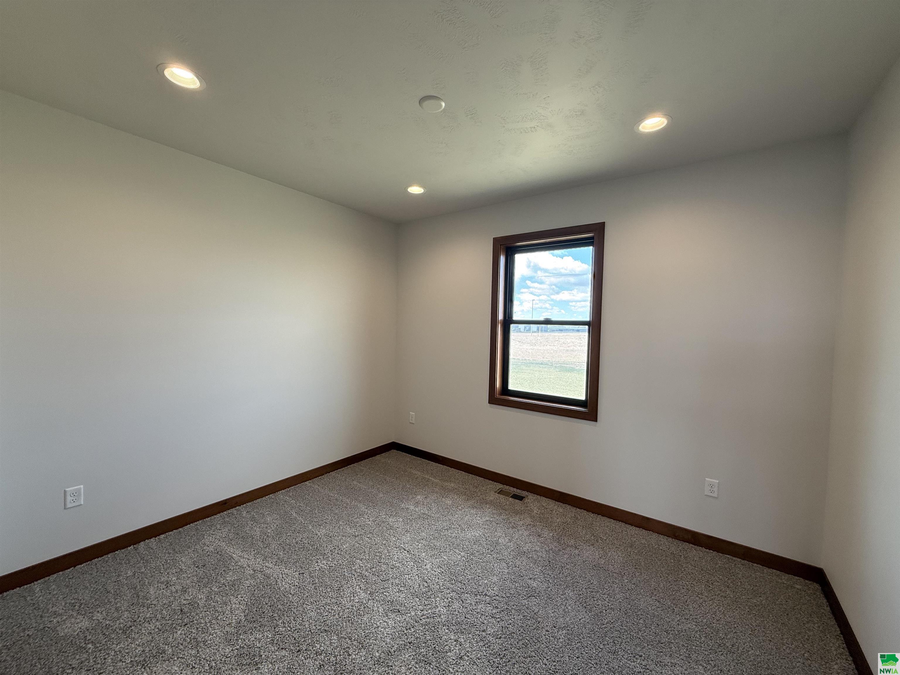 MLS #828304