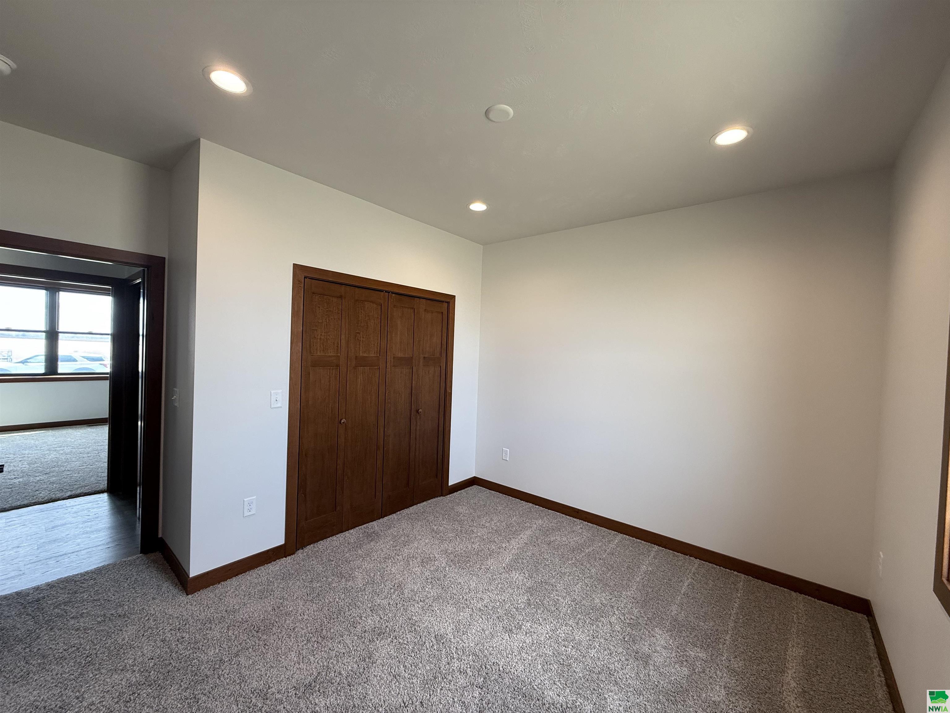 MLS #828304
