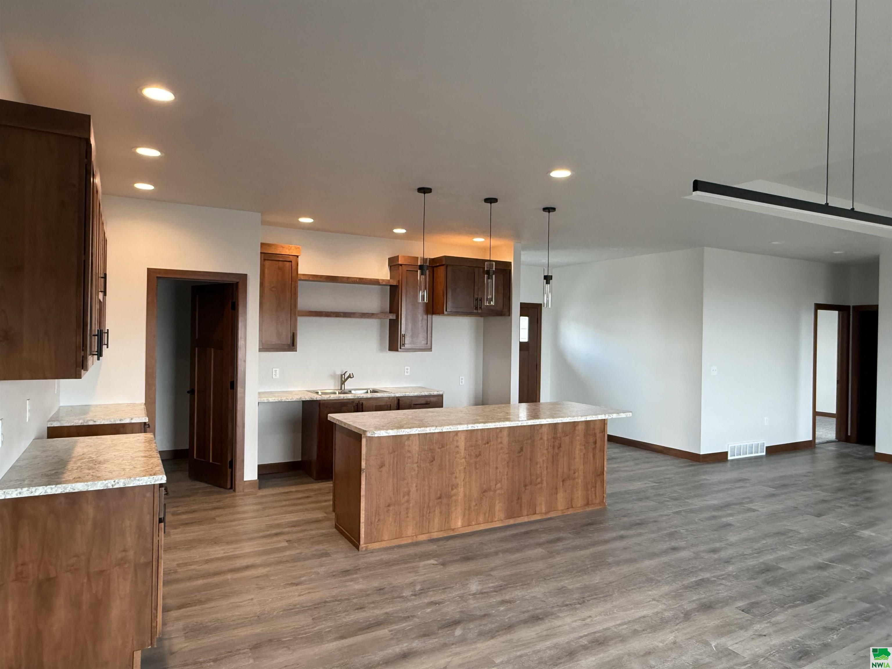 MLS #828304
