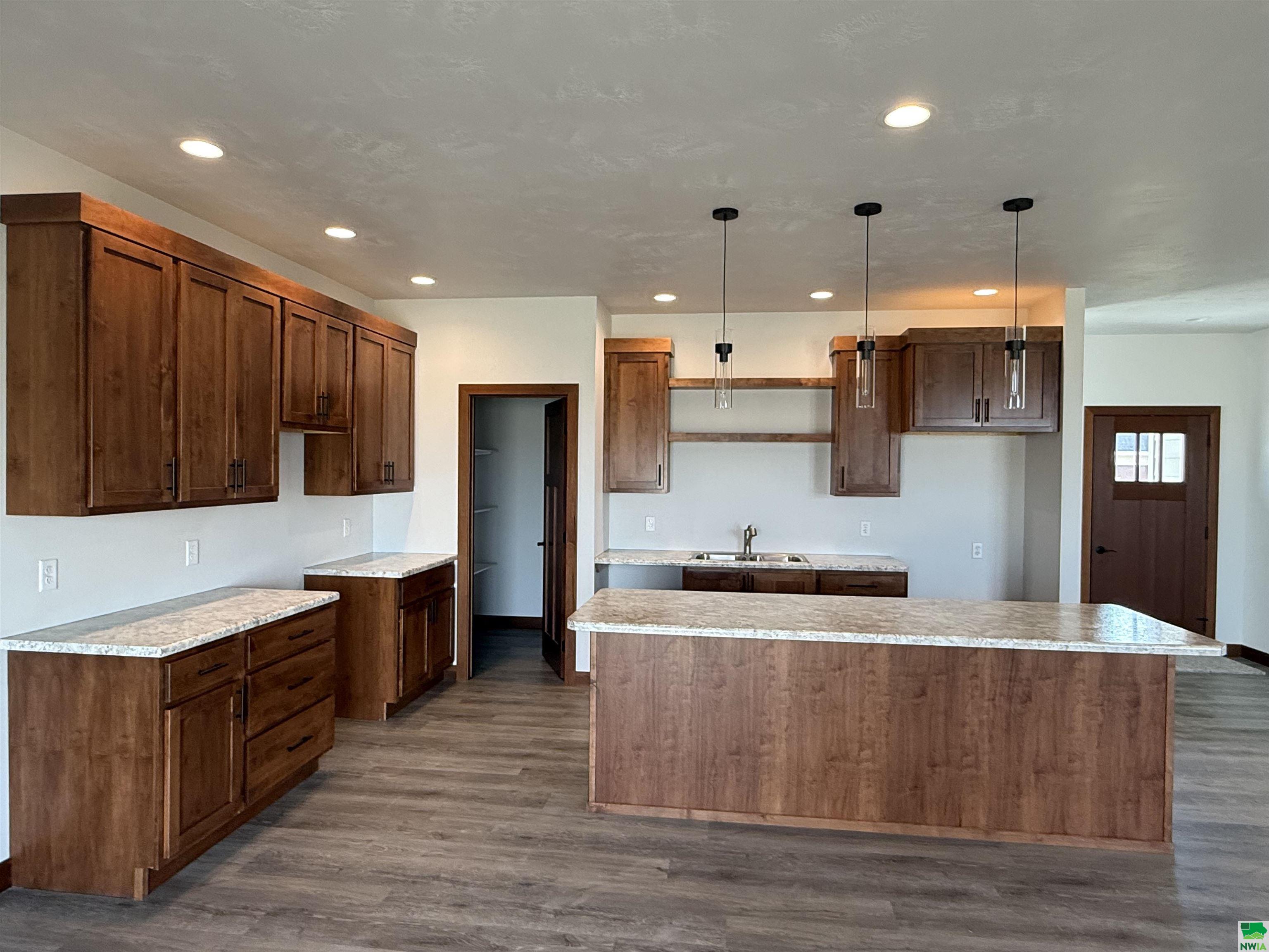 MLS #828304