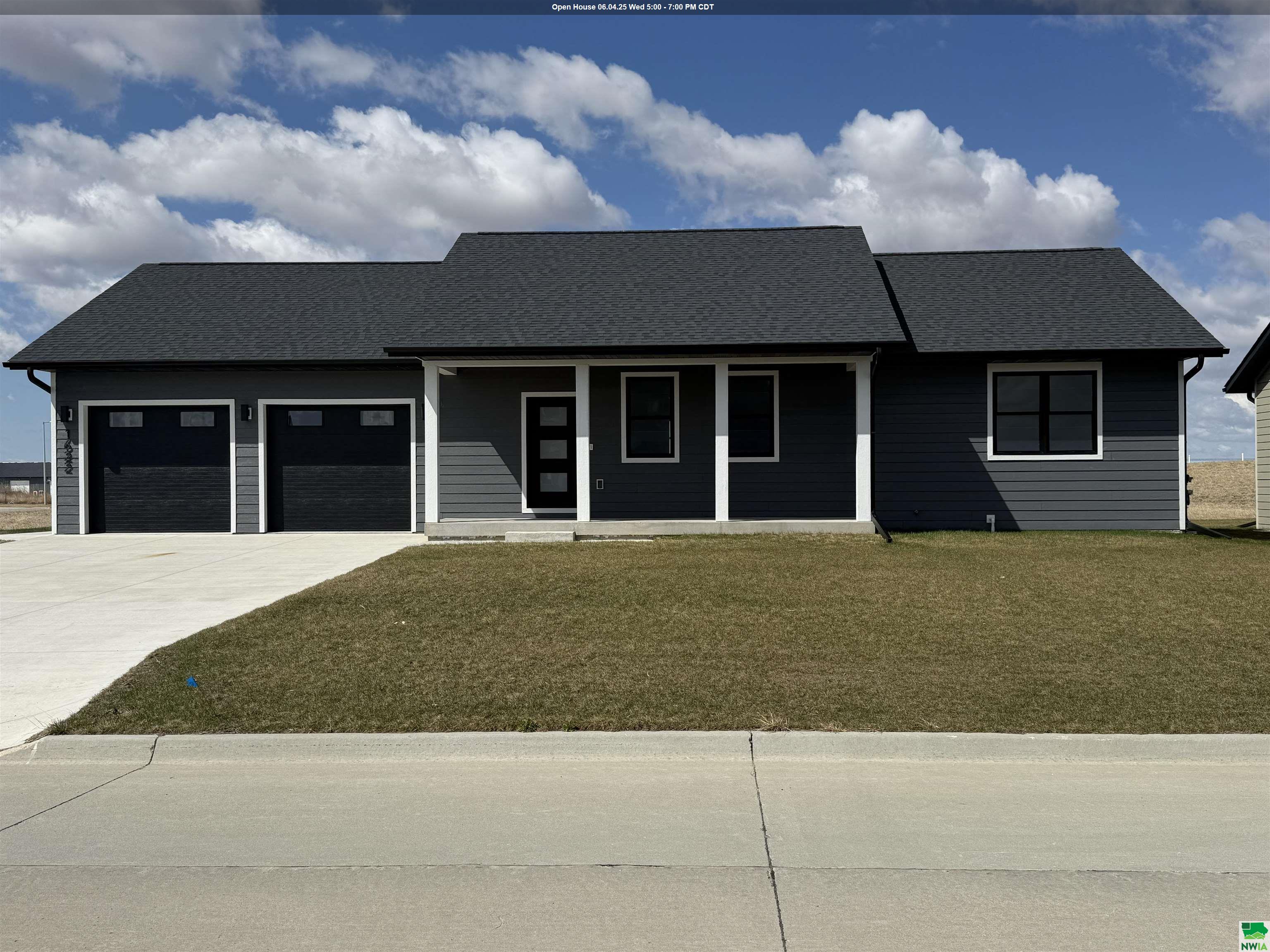1622 Lincoln Place SE, Orange City, IA 51041 