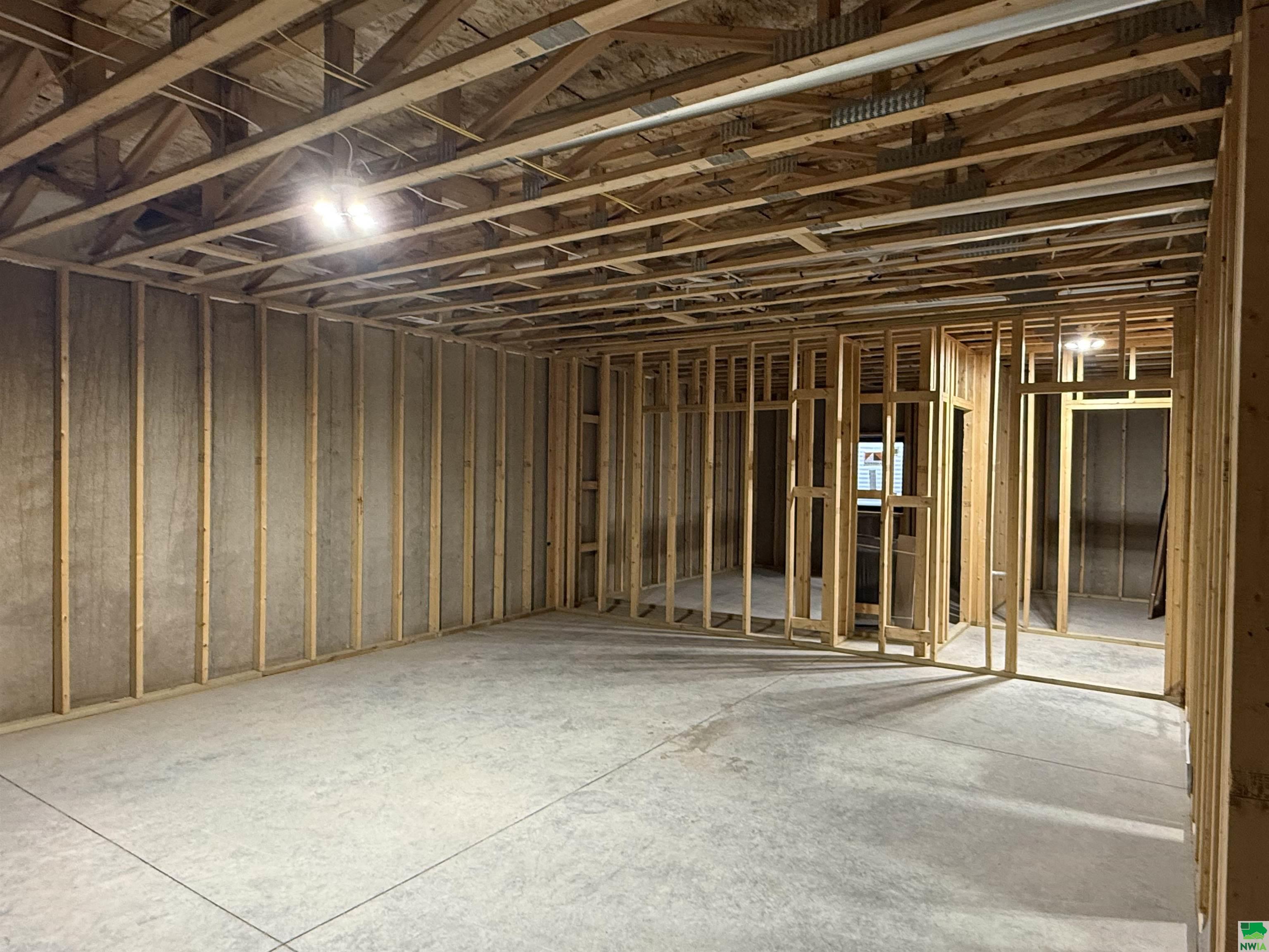 MLS #828305