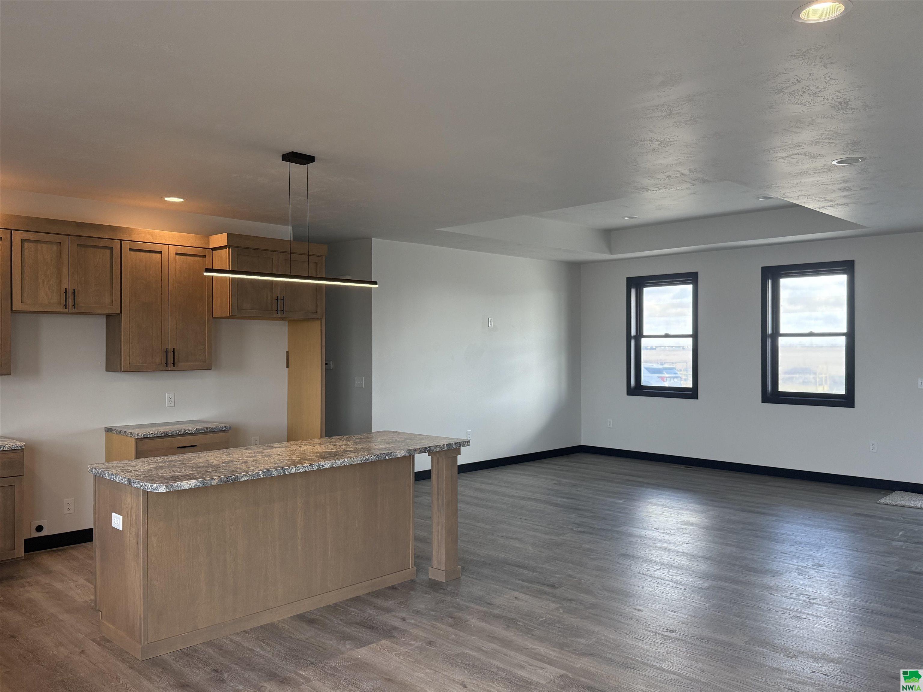 MLS #828305