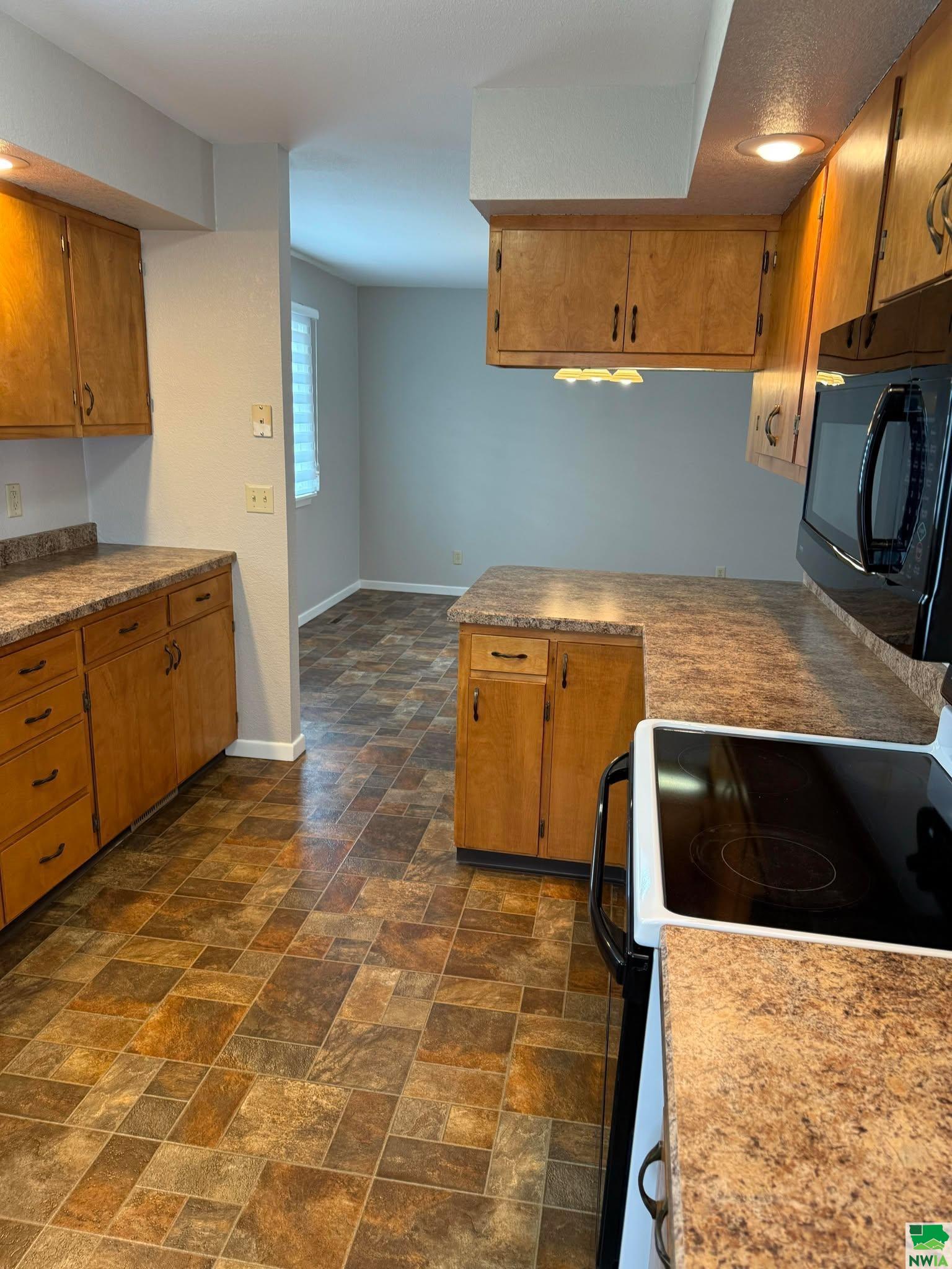 MLS #828326