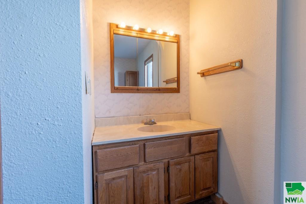 MLS #828327