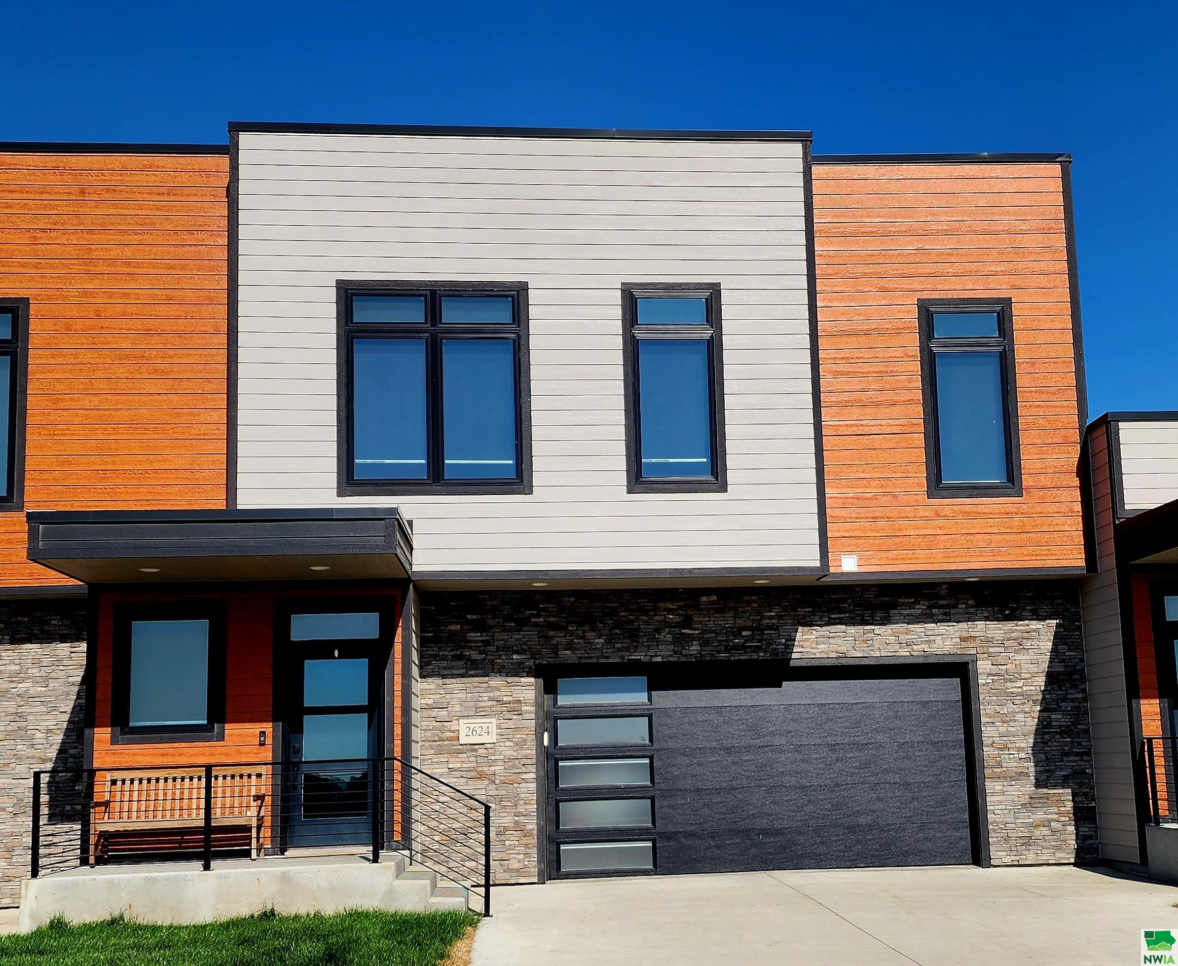 2624 Flatwater Drive, South Sioux City, NE 68776 