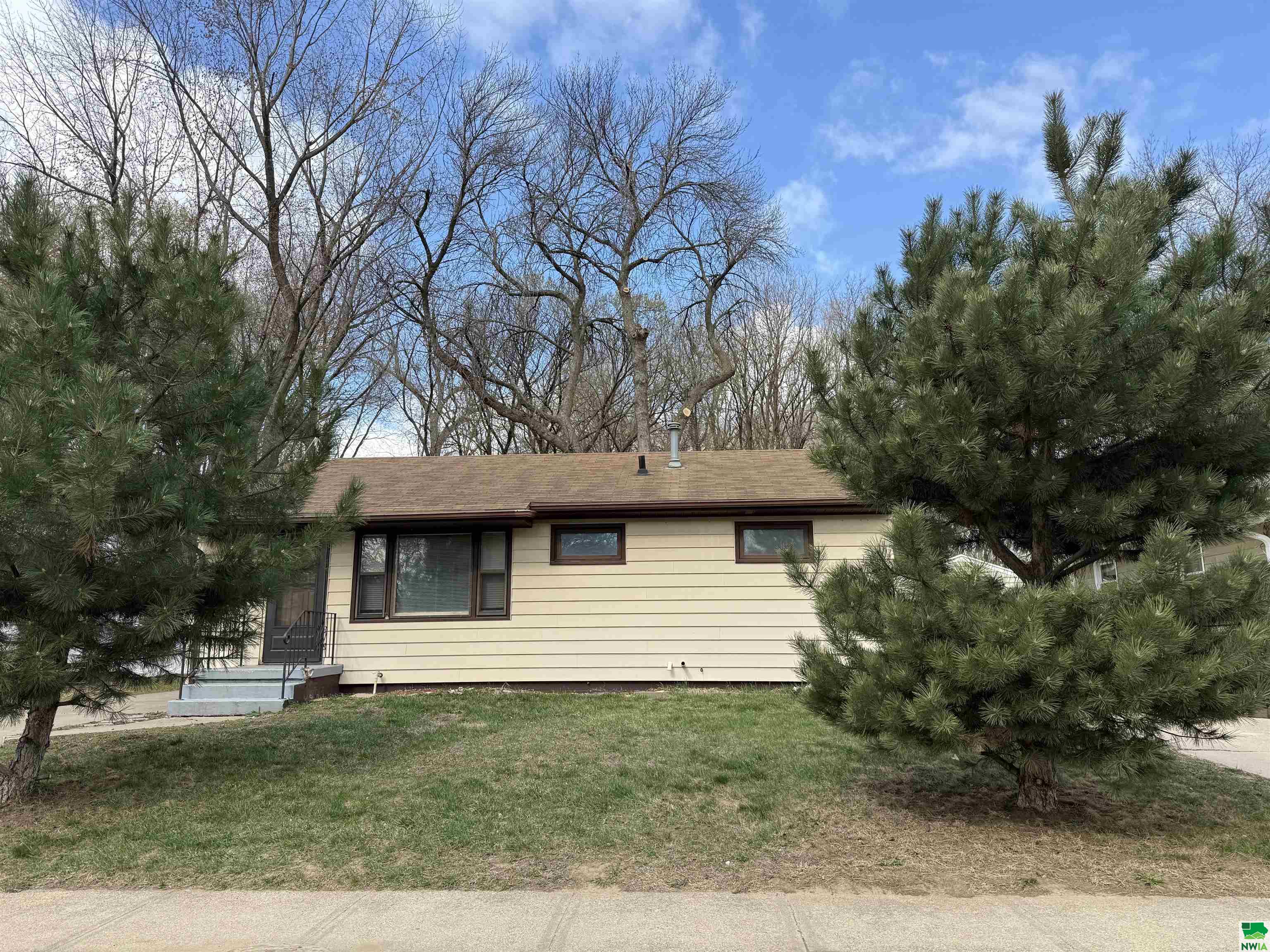 2809 Clark, Sioux City, IA 51104 