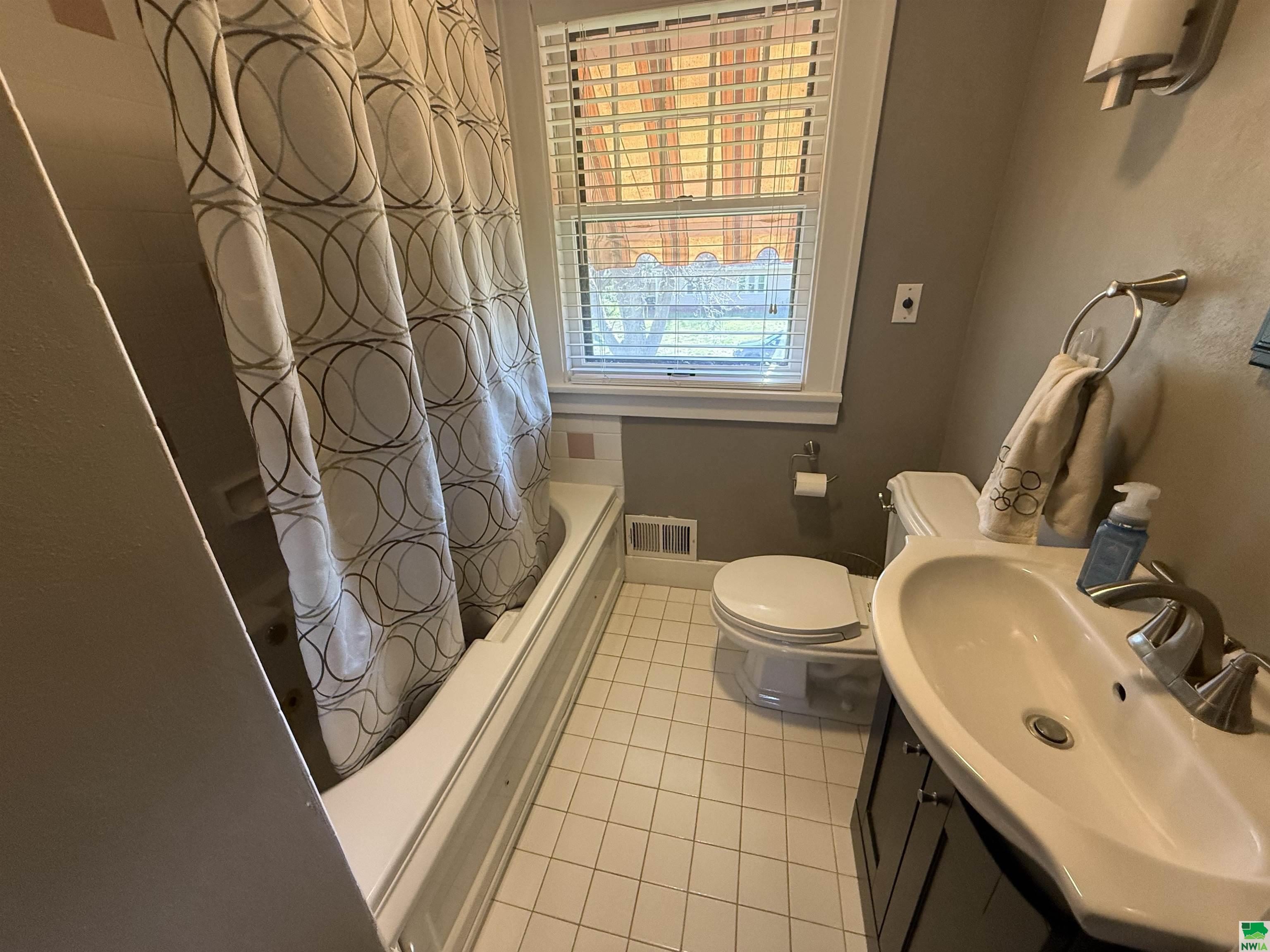 MLS #828352