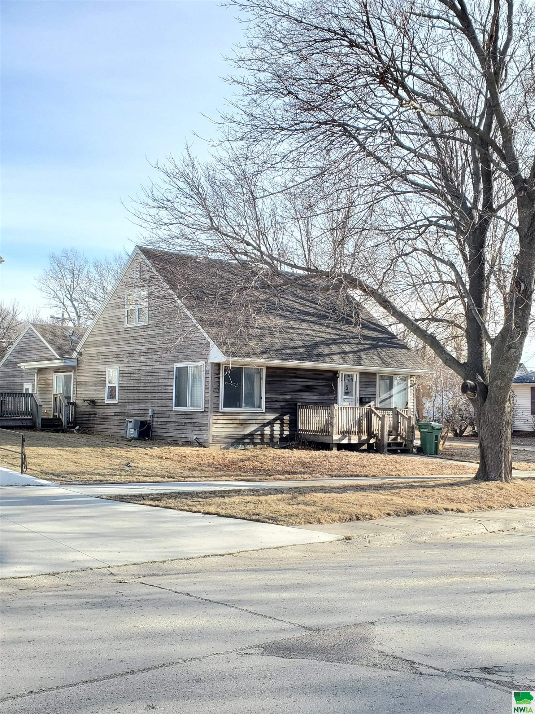 912 5th Avenue, Sibley, IA 51249 