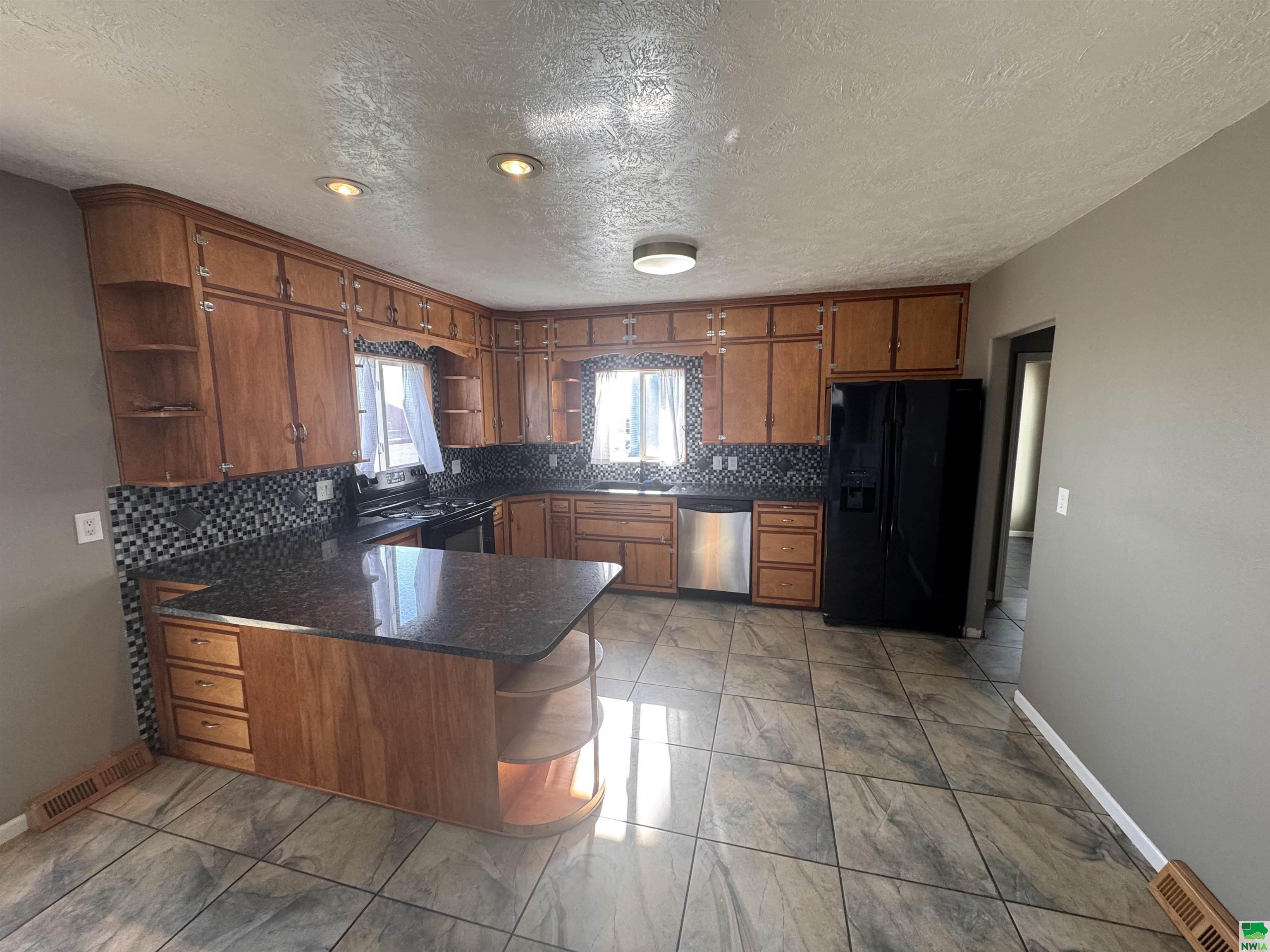 MLS #828364