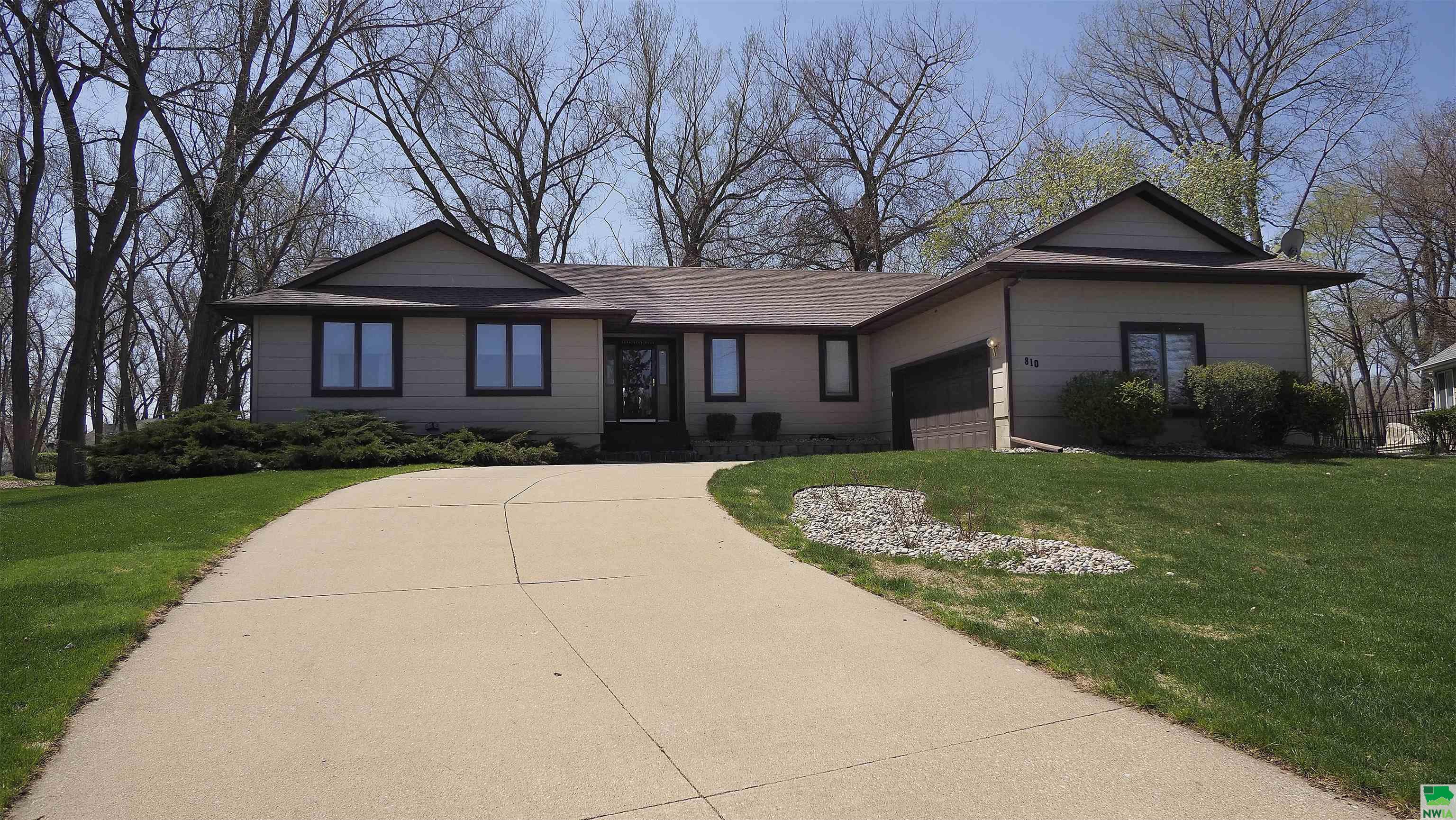810 St Andrews Circle St Andrews Circle E, Dakota Dunes, SD 57049 