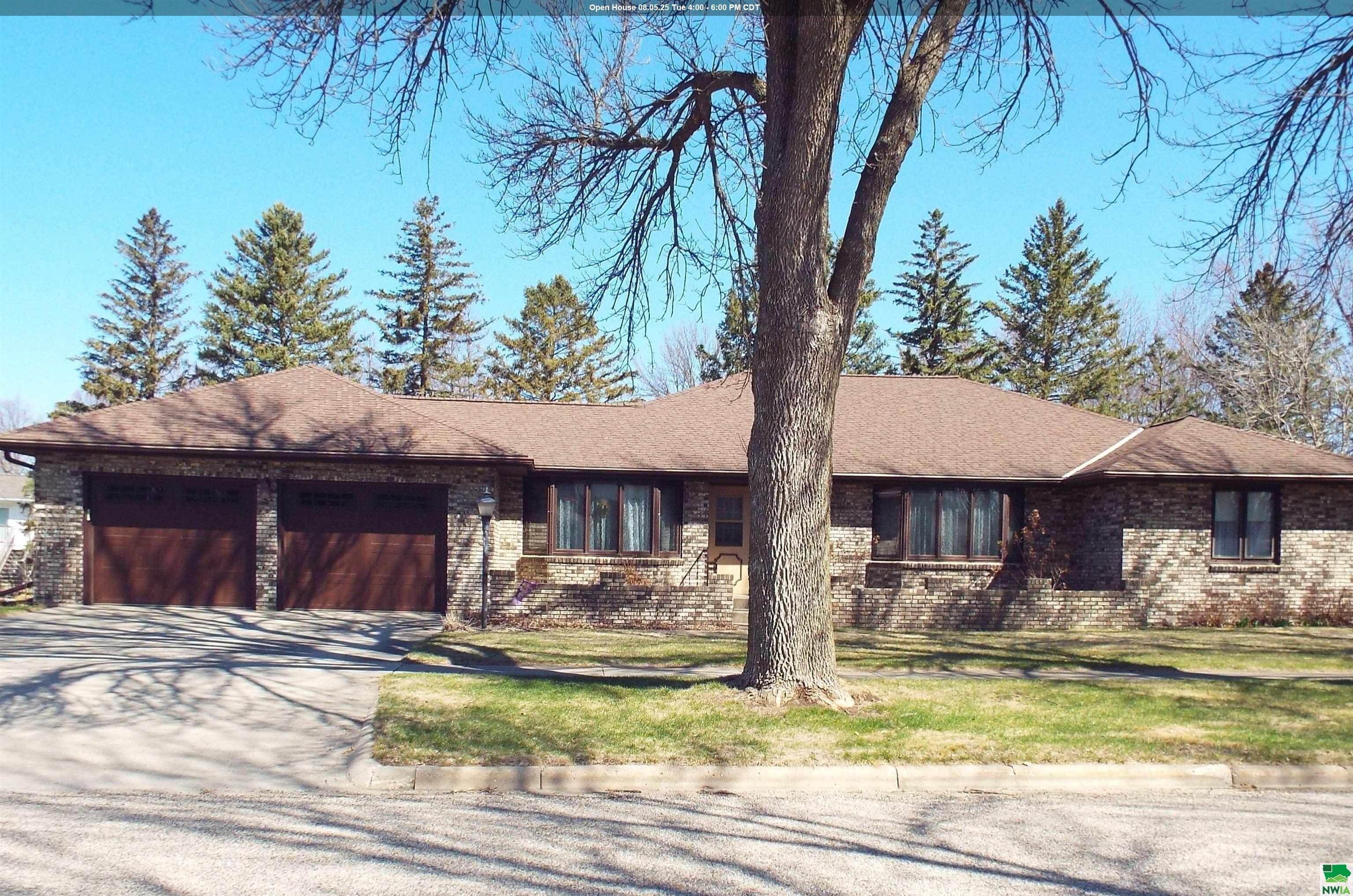 916 5th Street NE, Sibley, IA 51249 