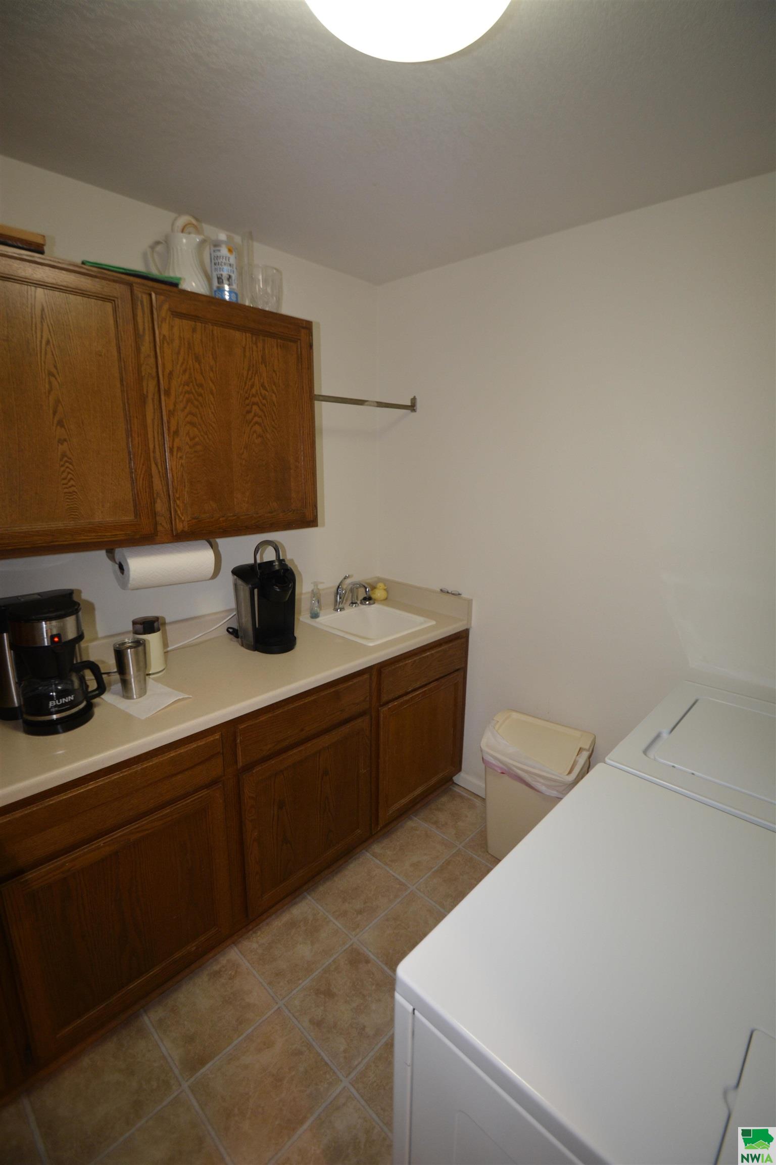 MLS #828382