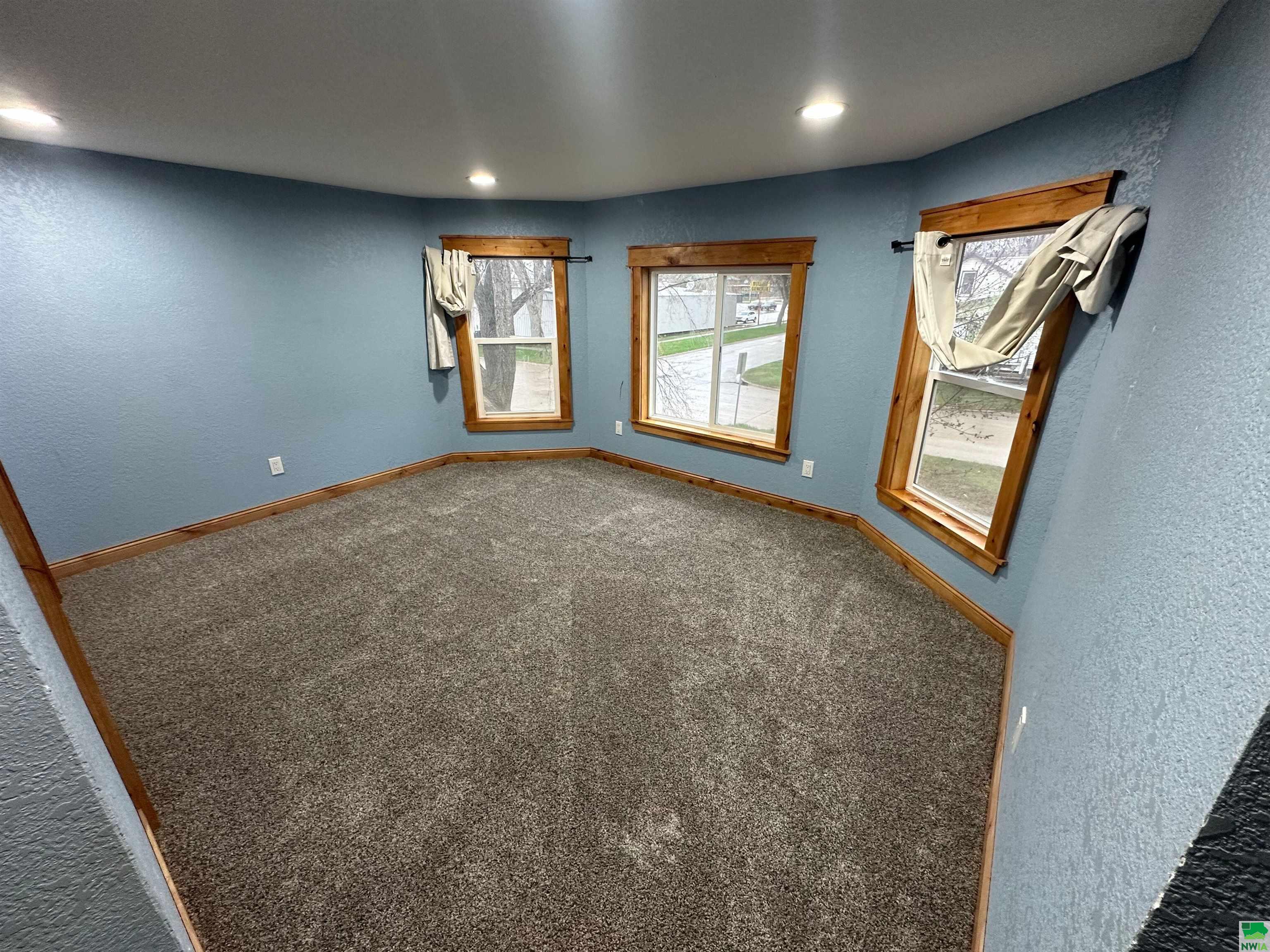 MLS #828400