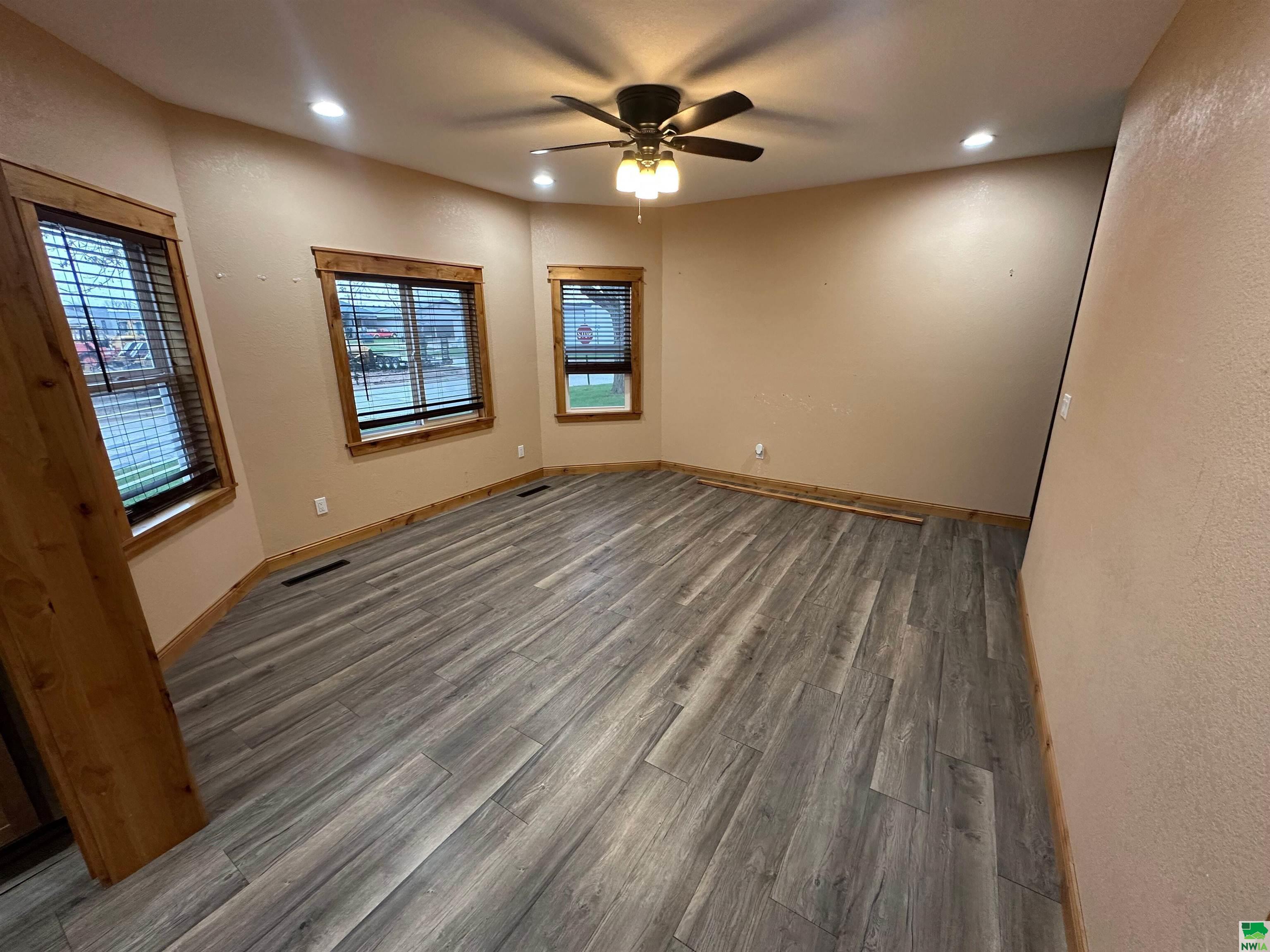 MLS #828400