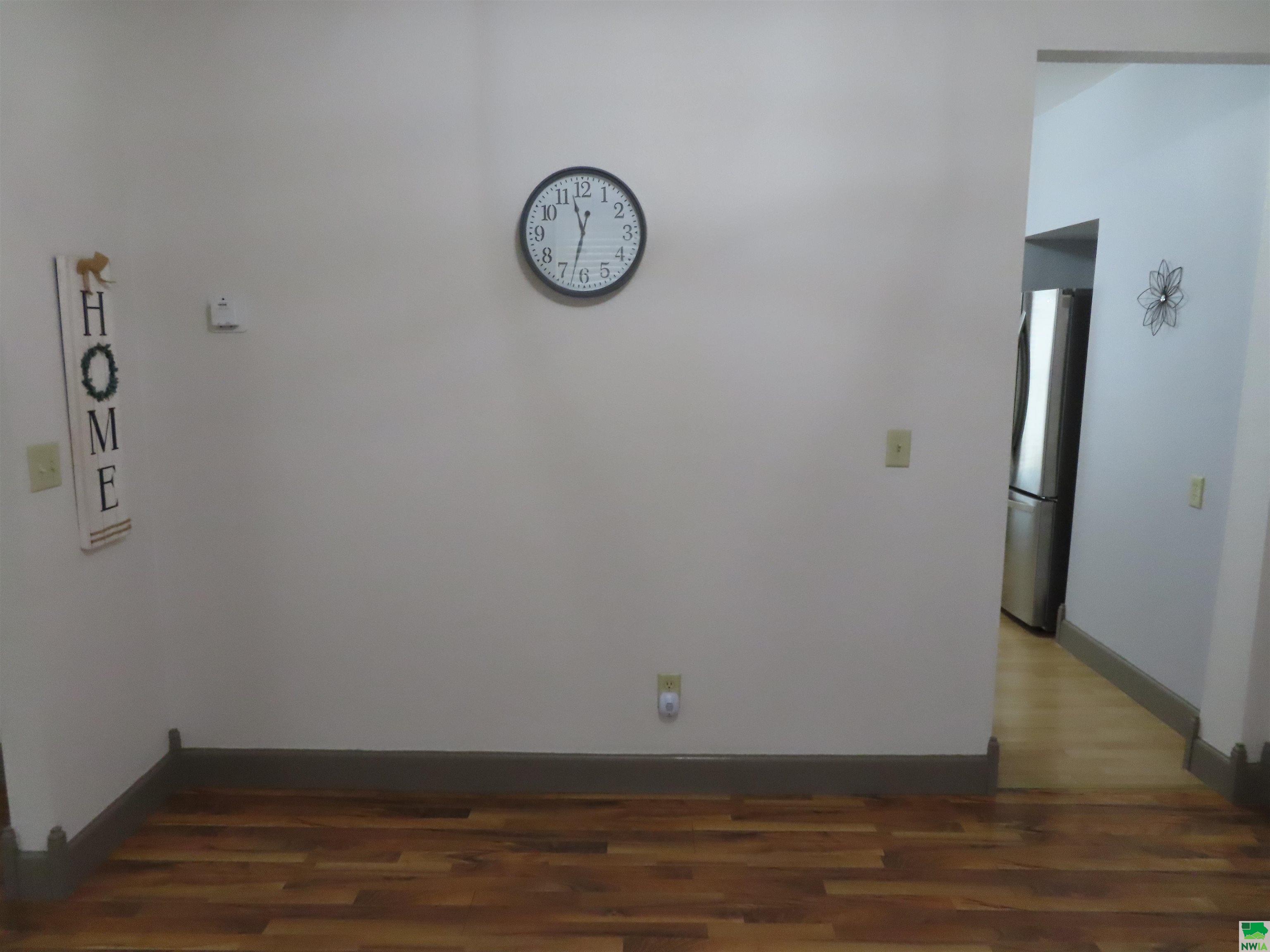 MLS #828402