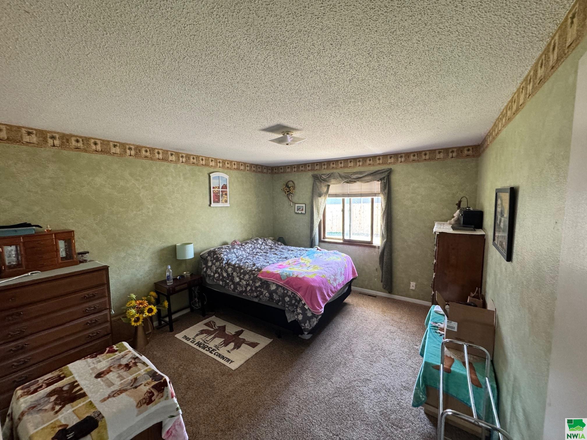 MLS #828404