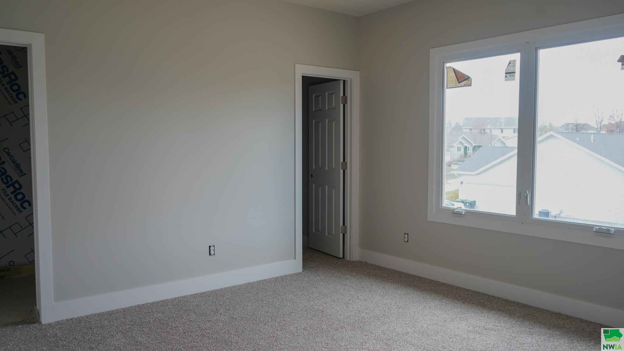 MLS #828407