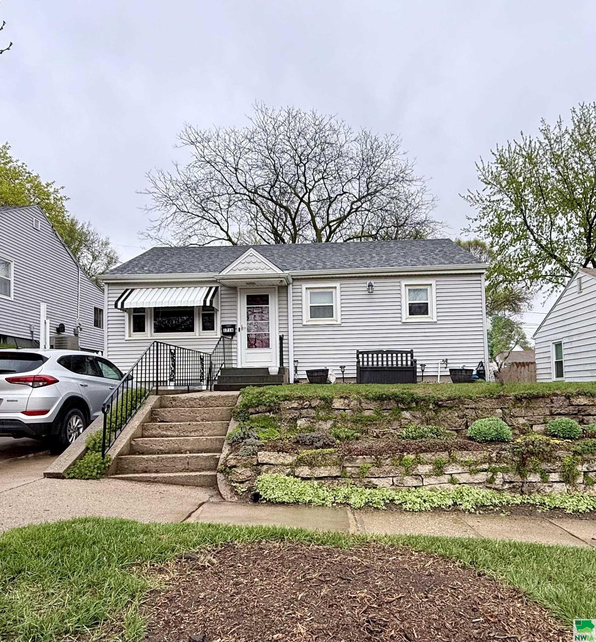 1716 RUSTIN ST S, Sioux City, IA 51106 