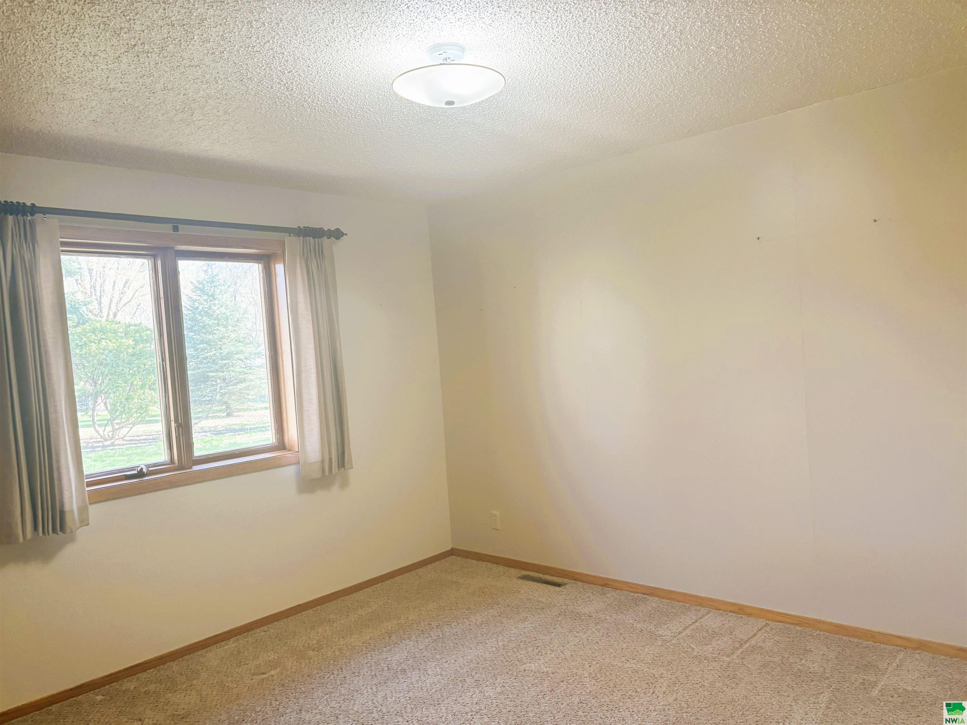 MLS #828409