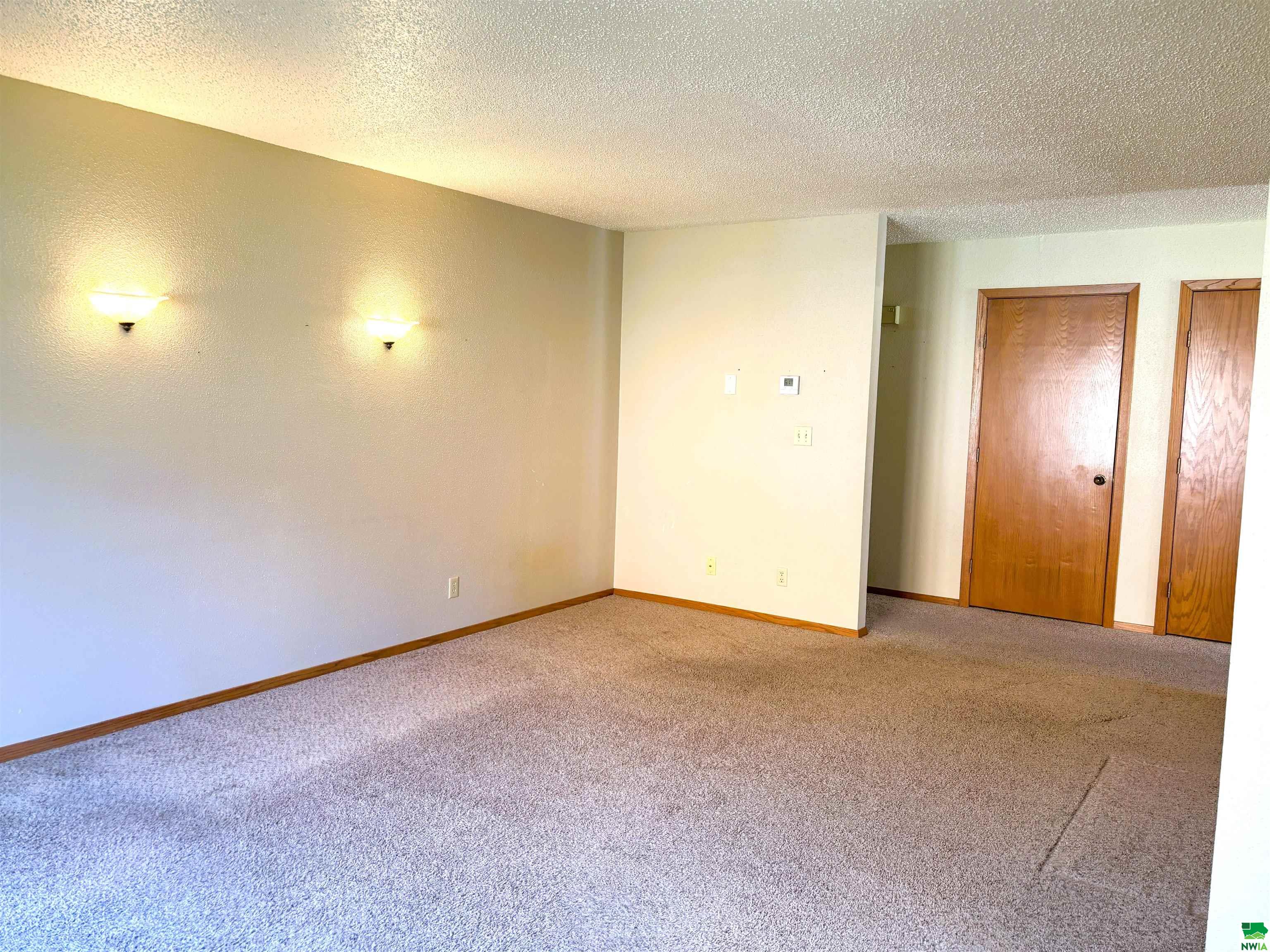 MLS #828409