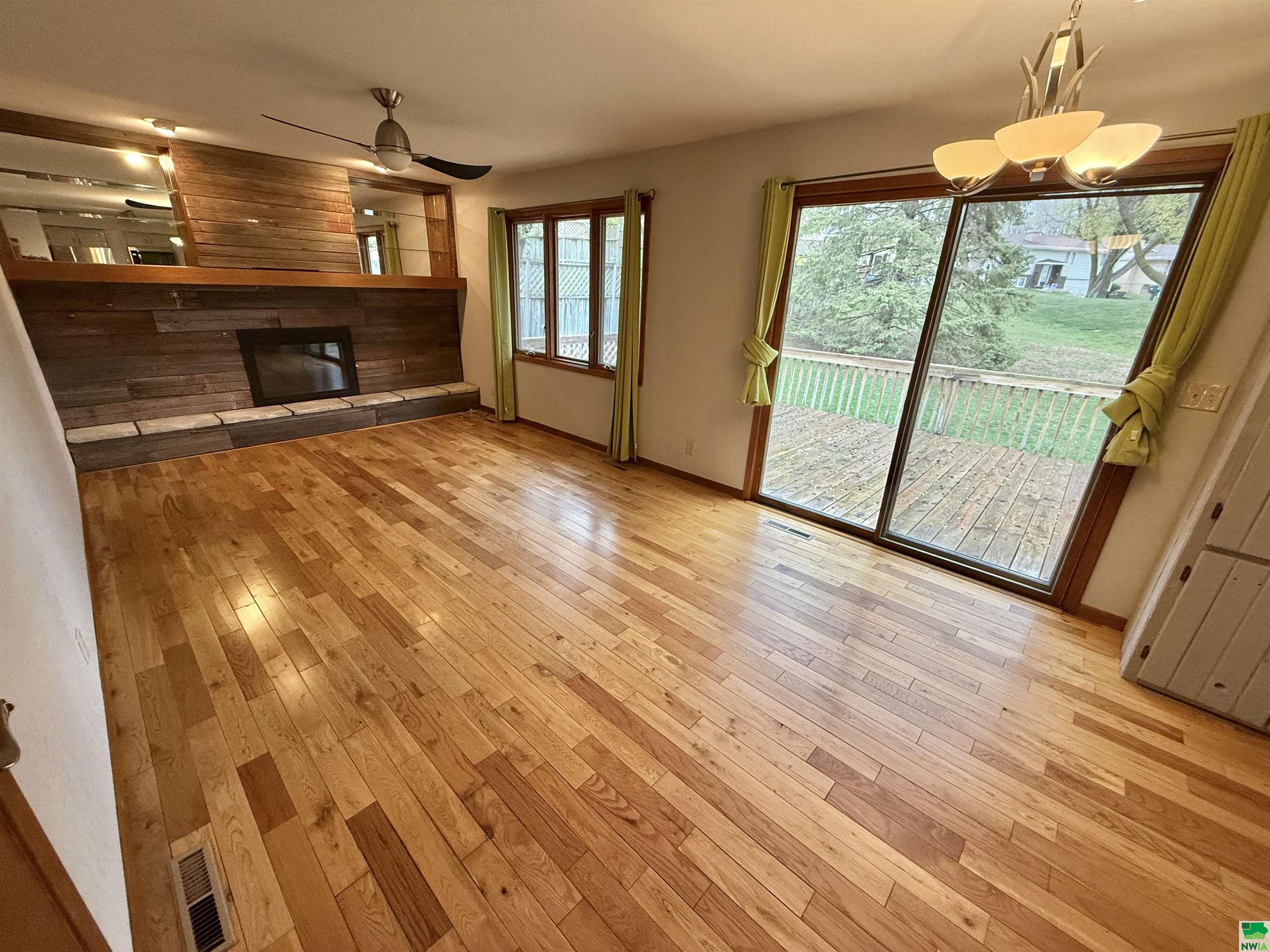 MLS #828410