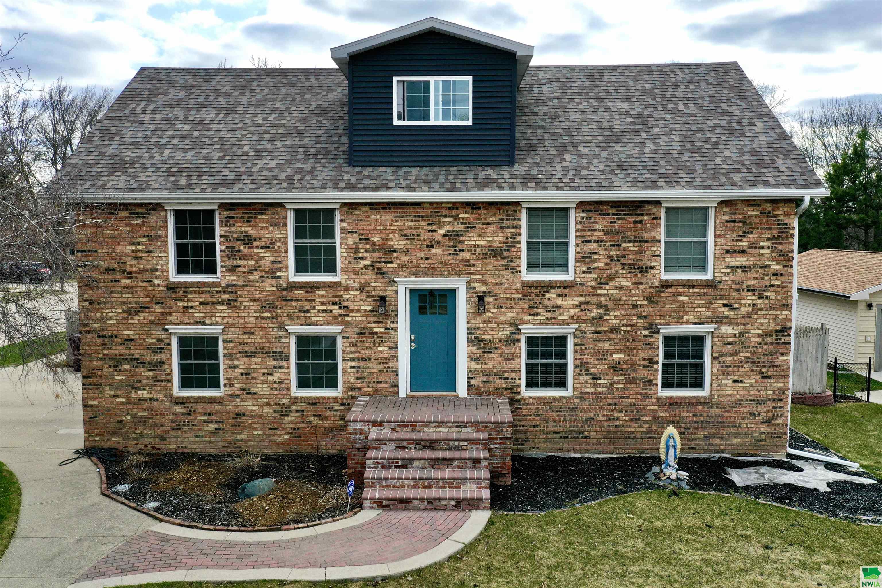 424 South Ridge Drive, South Sioux City, NE 68776 