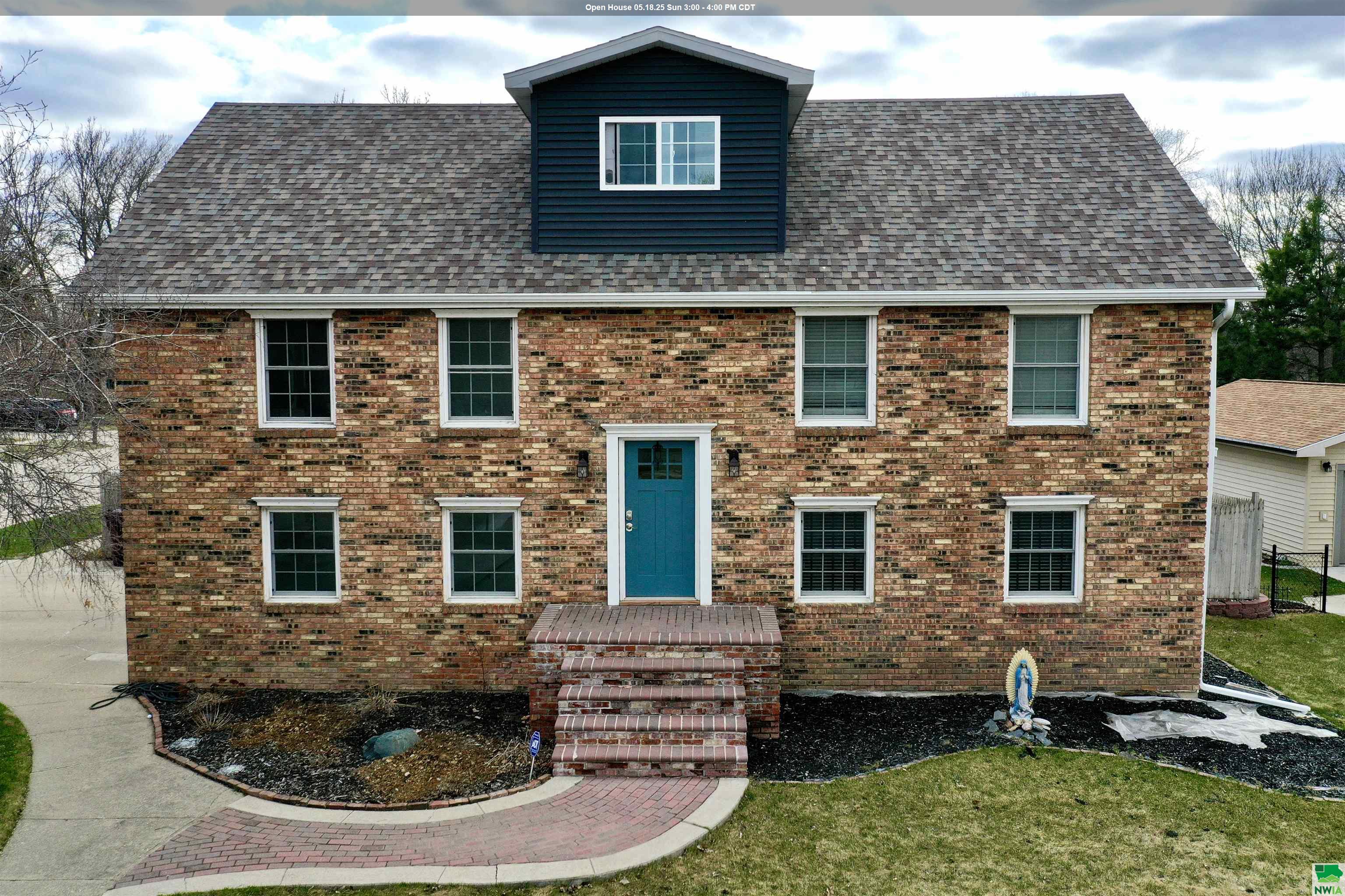 424 South Ridge Drive, South Sioux City, NE 68776 